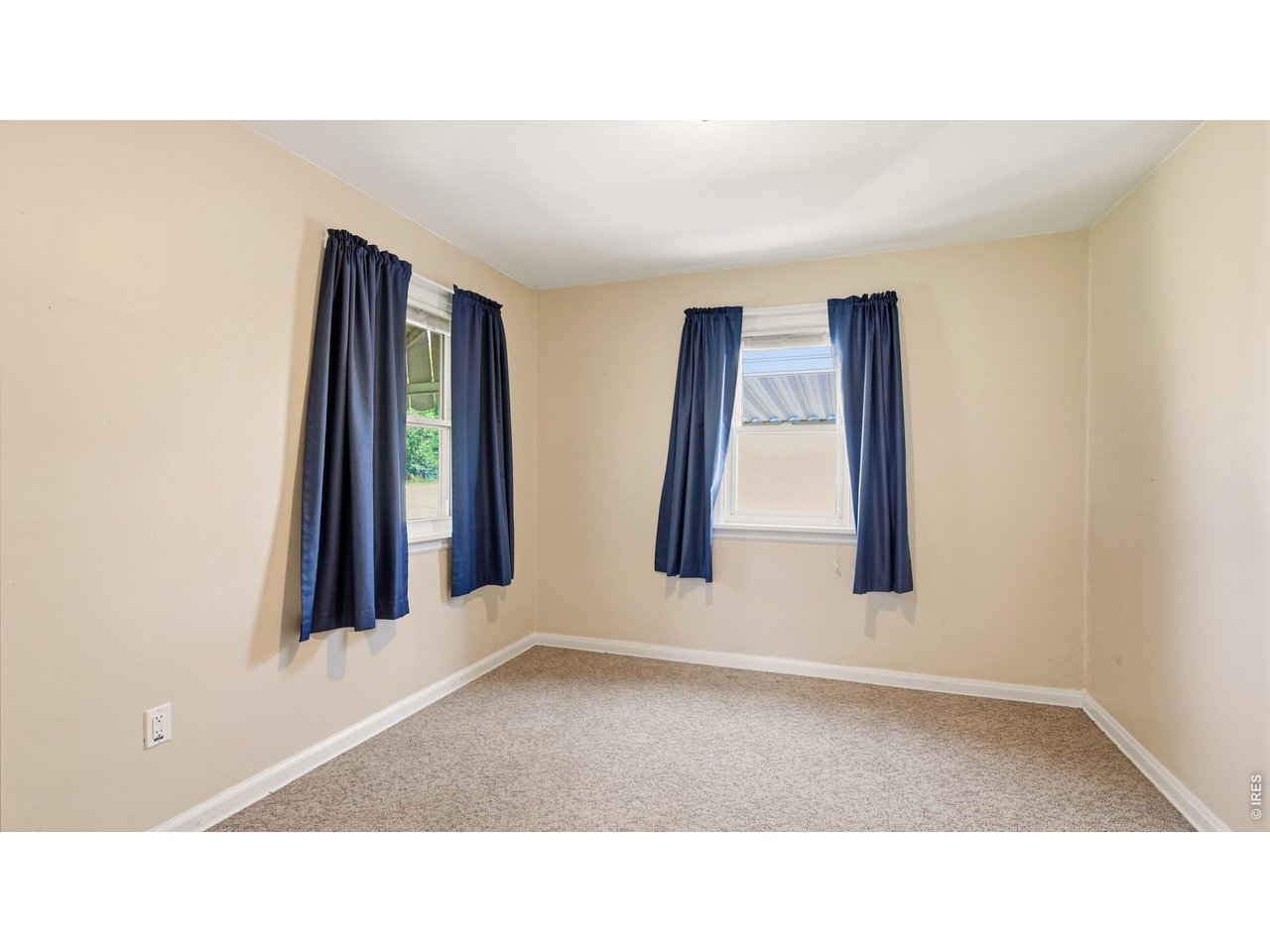305 Hospital Rd