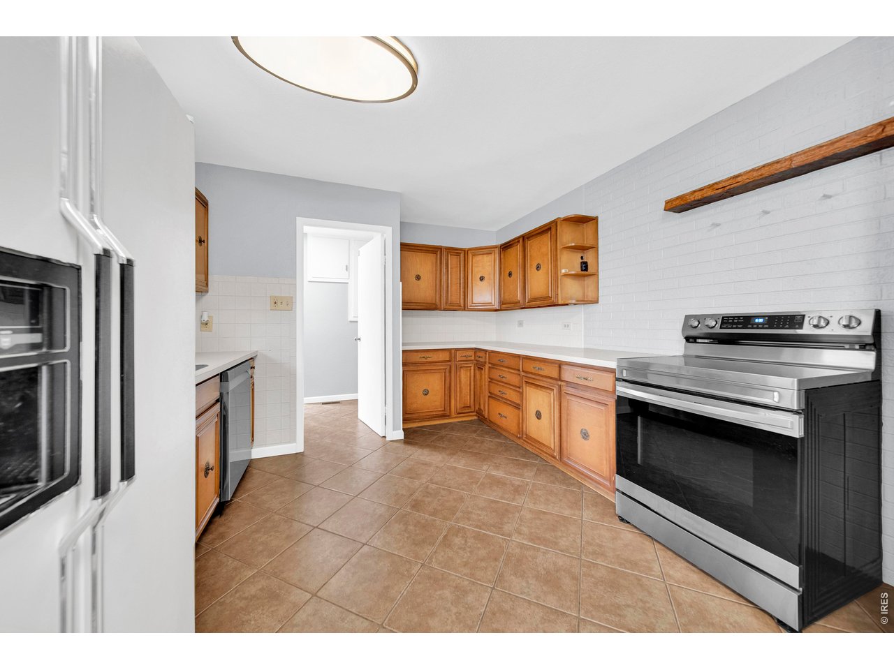 365 S Cedar Ave