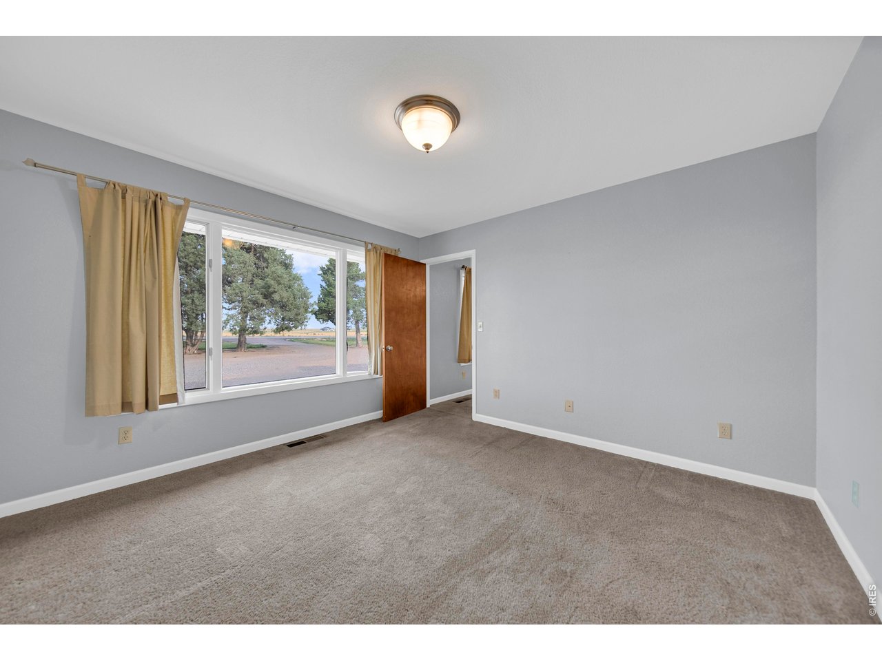 365 S Cedar Ave