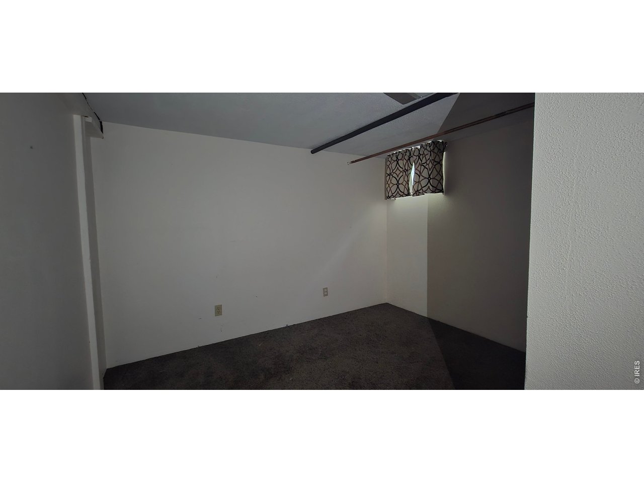 120 E 5th St