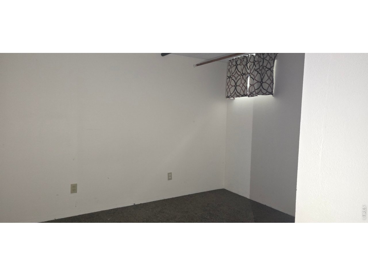 120 E 5th St