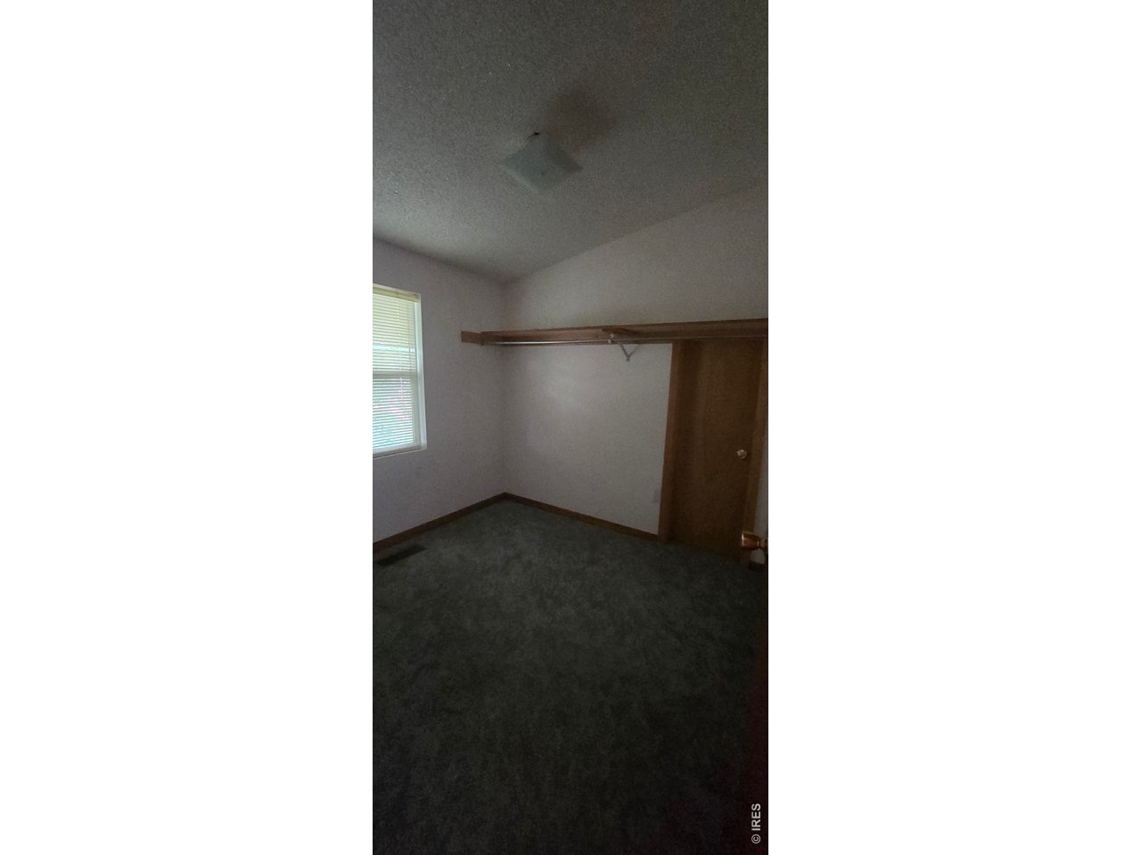 120 E 5th St