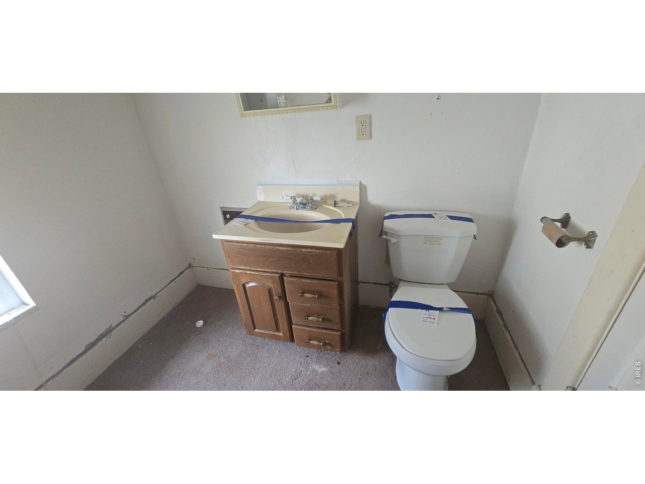 120 E 5th St