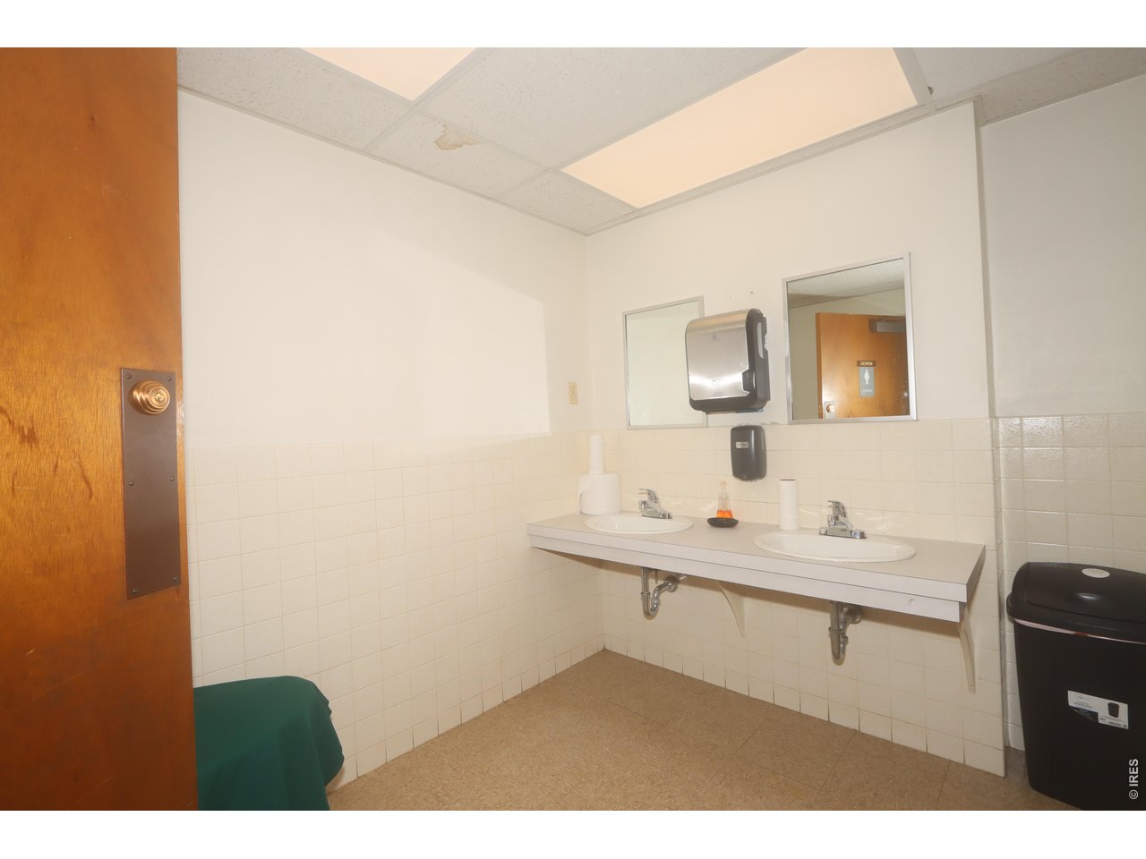 204 W Beaver Ave