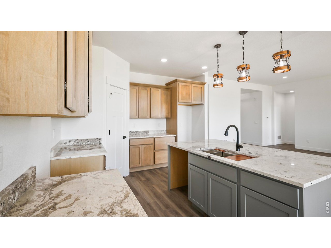 448 Cache Ave