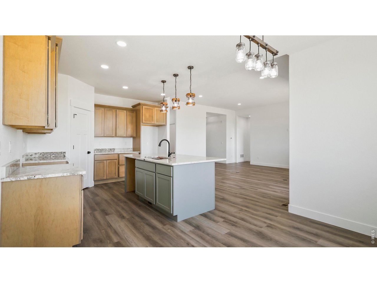448 Cache Ave