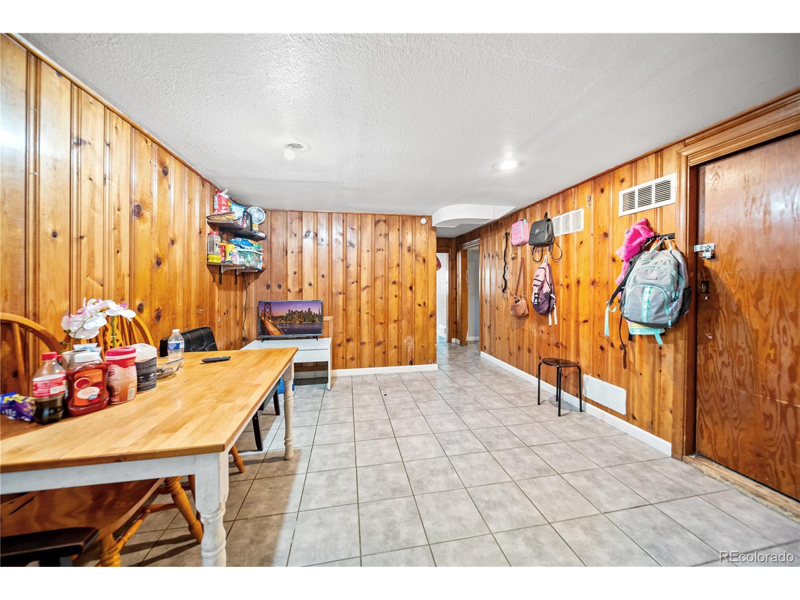 214 E 7th Ave