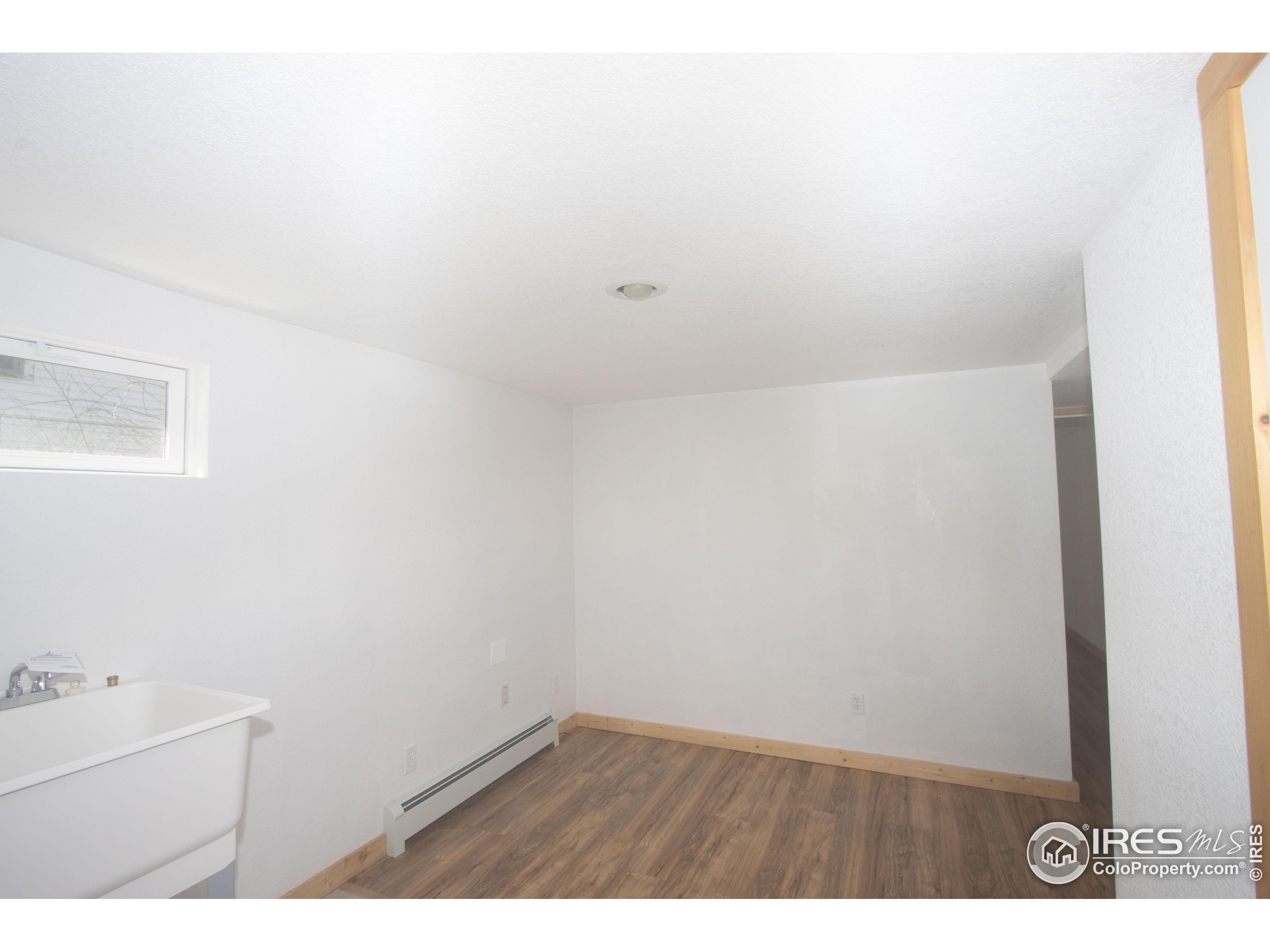 582 Custer Ave