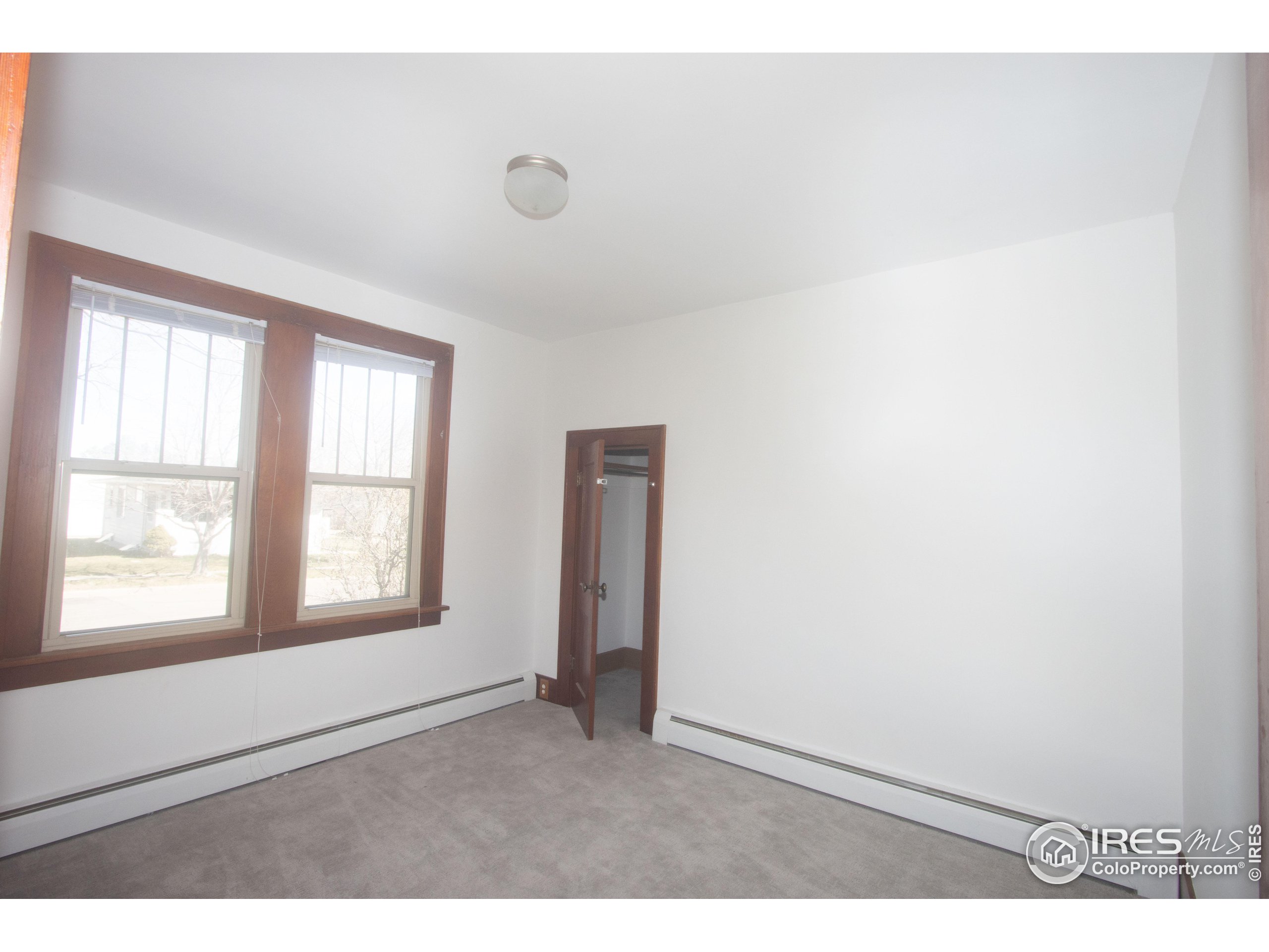 582 Custer Ave