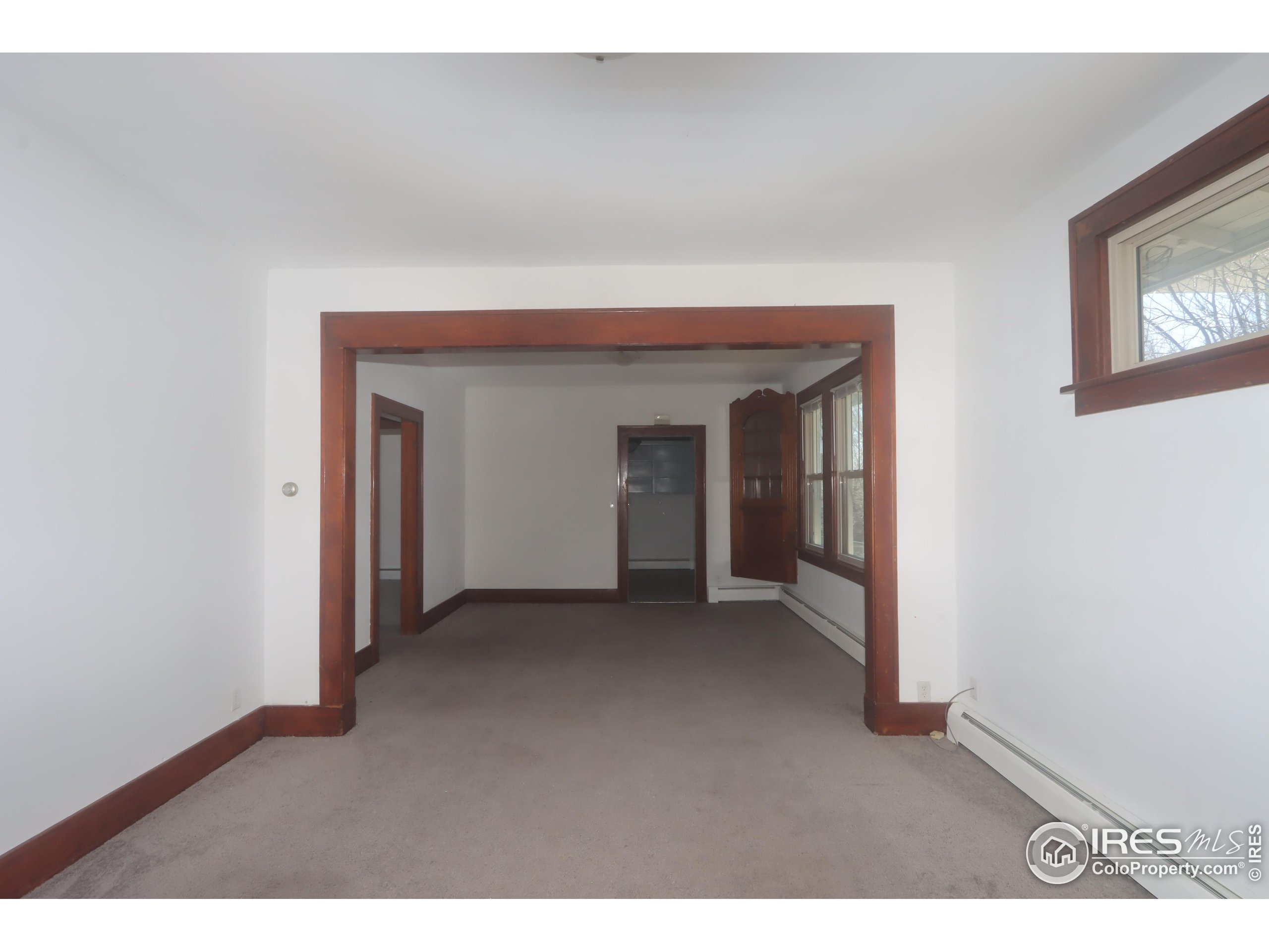 582 Custer Ave