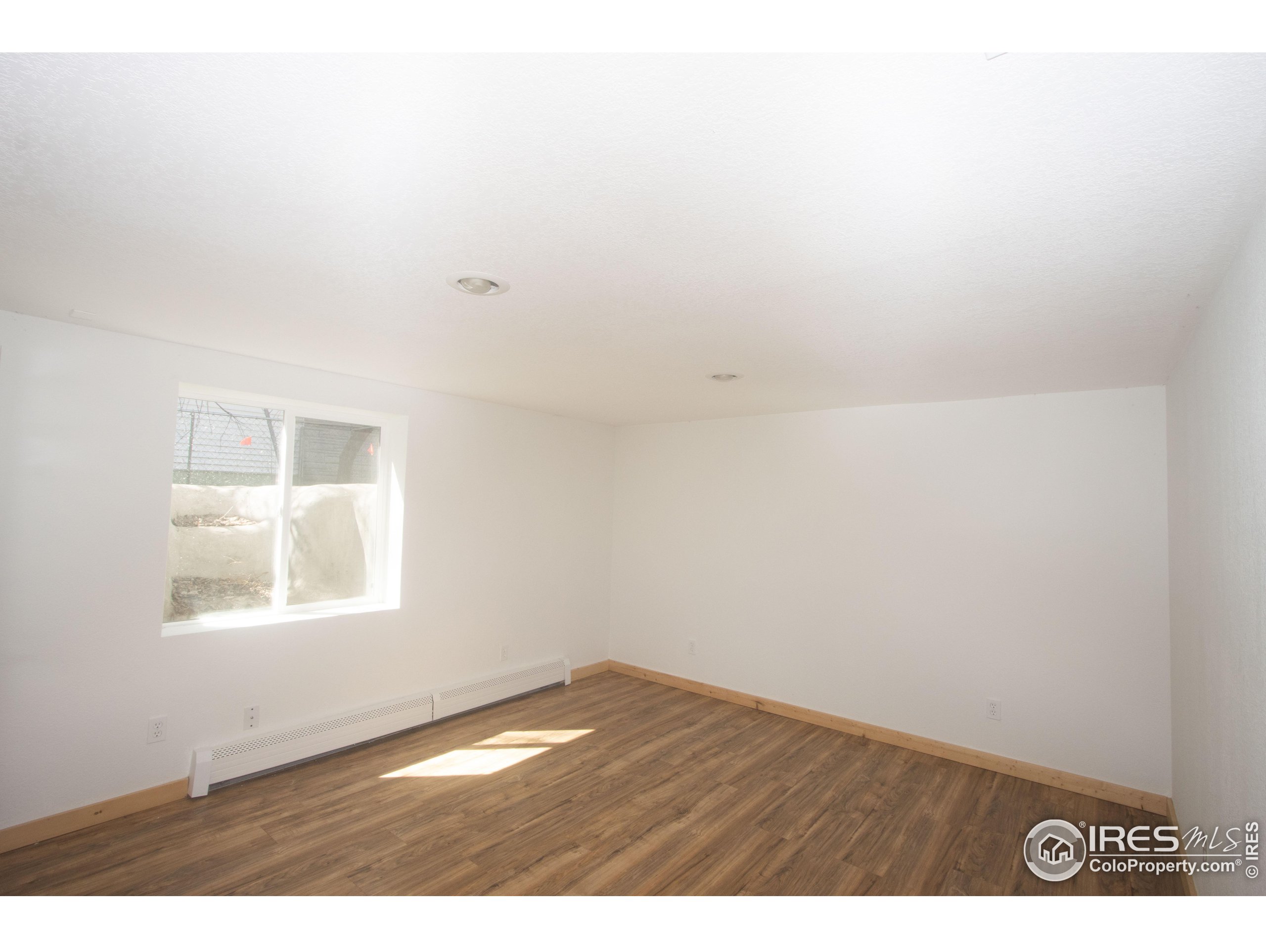 582 Custer Ave