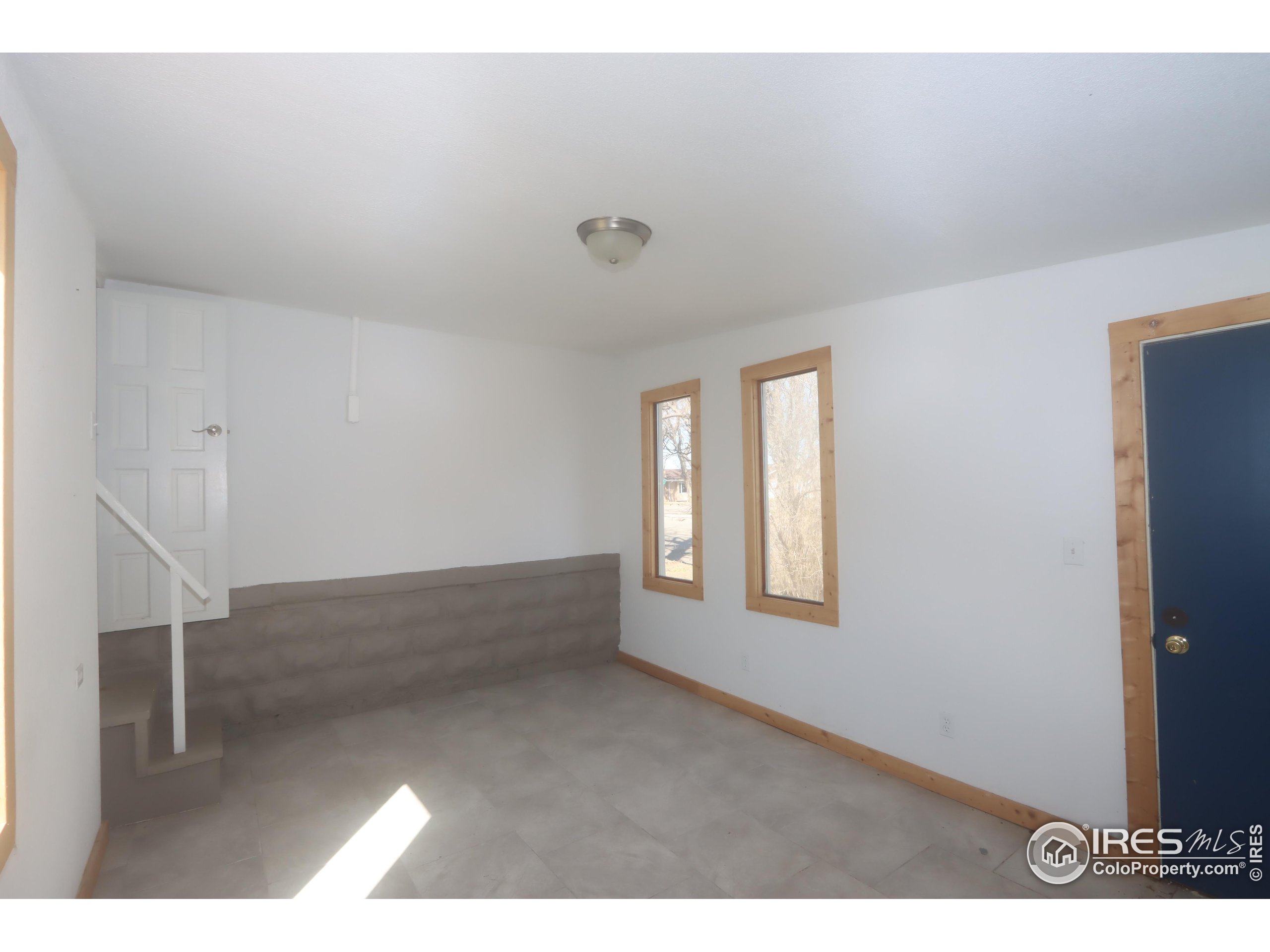 582 Custer Ave