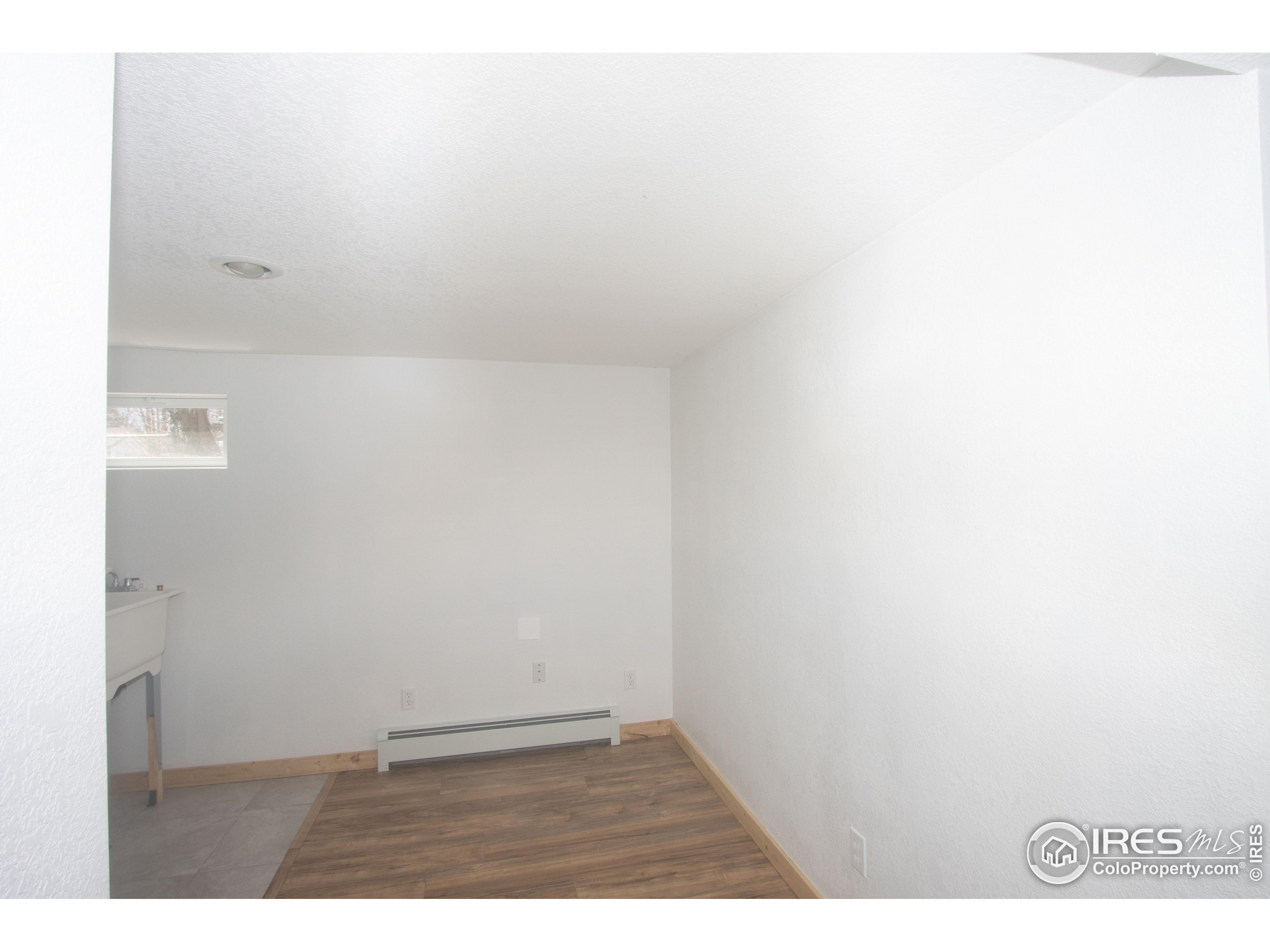 582 Custer Ave