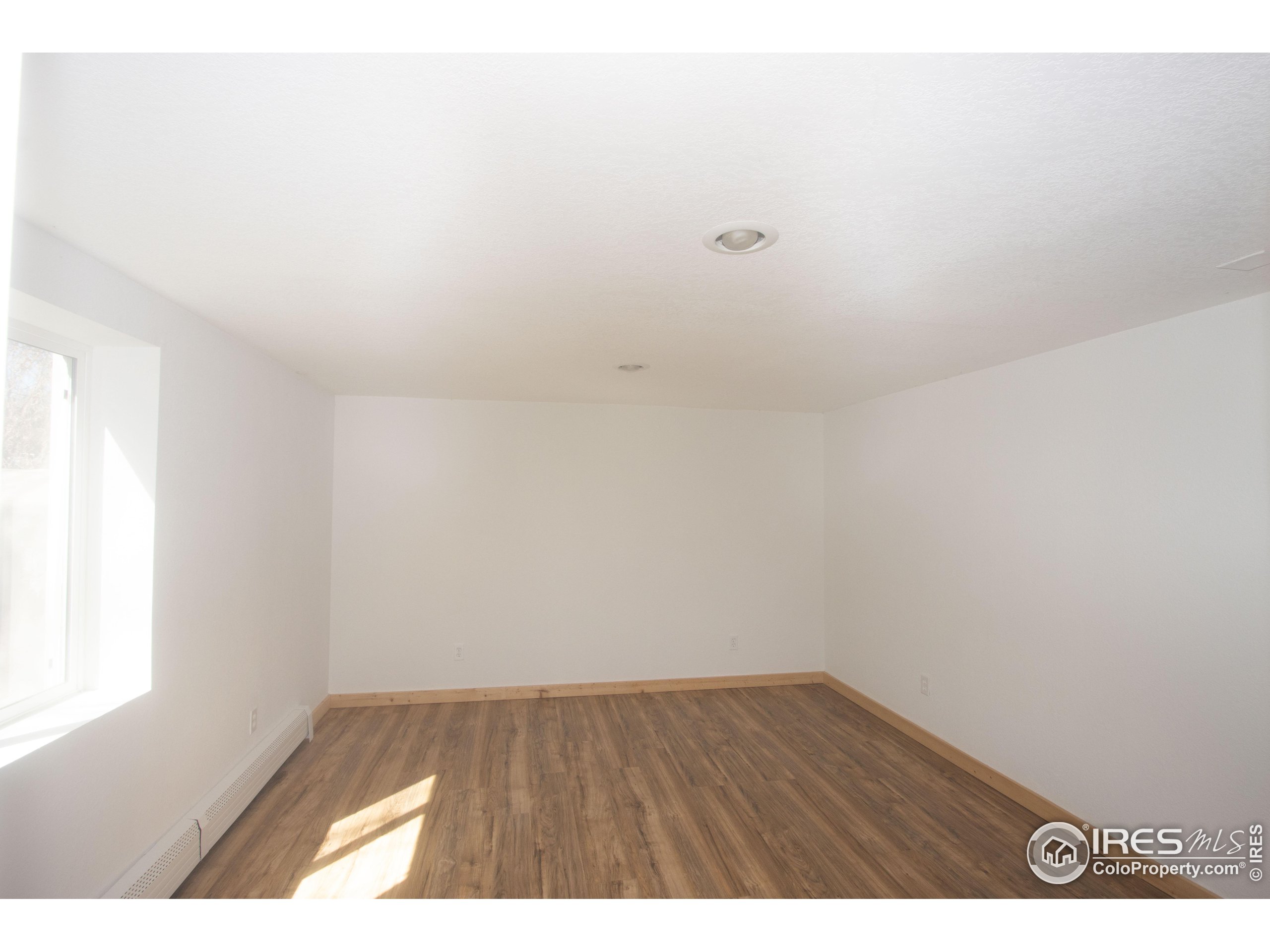582 Custer Ave
