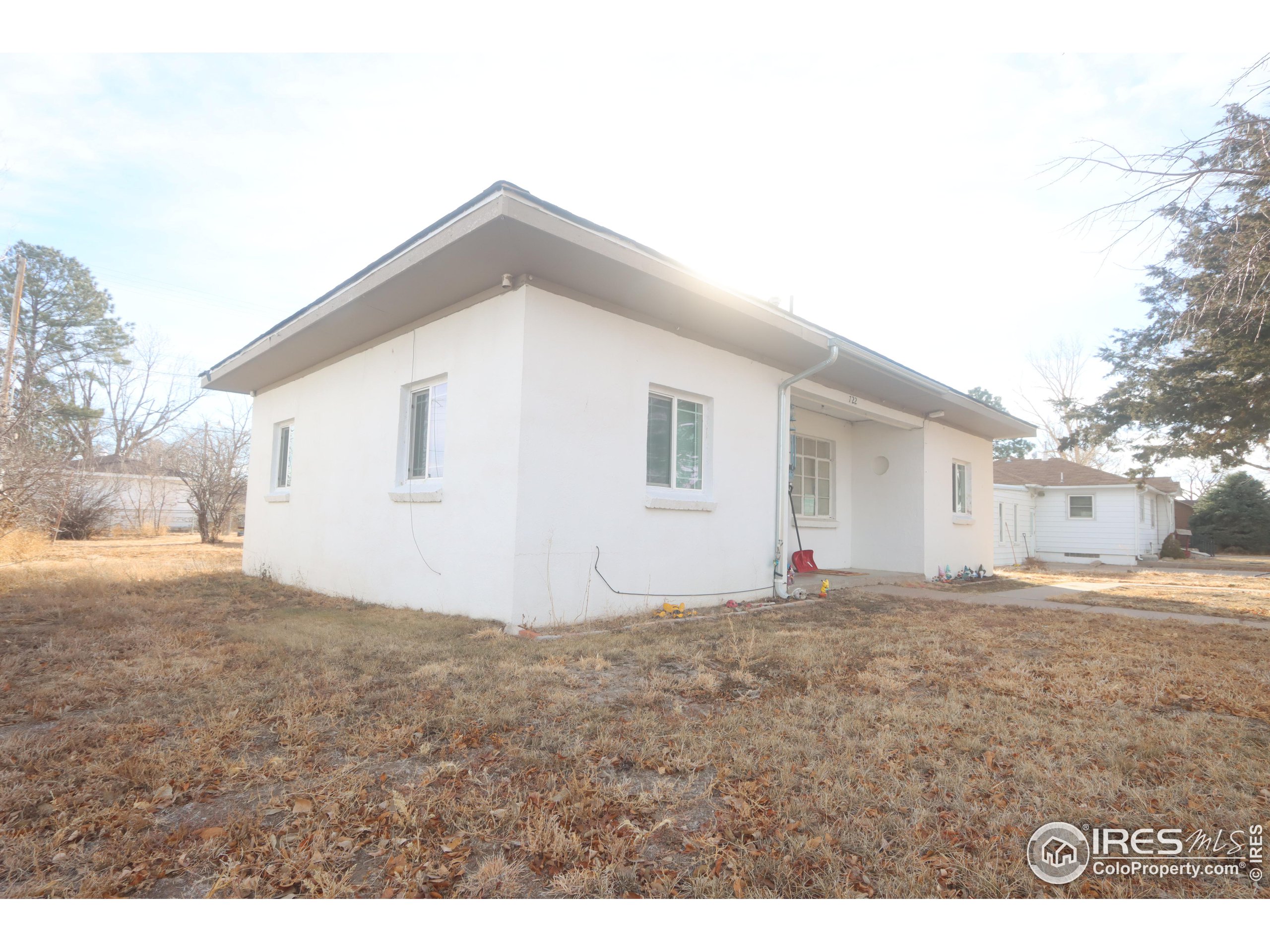 722 Cedar Ave