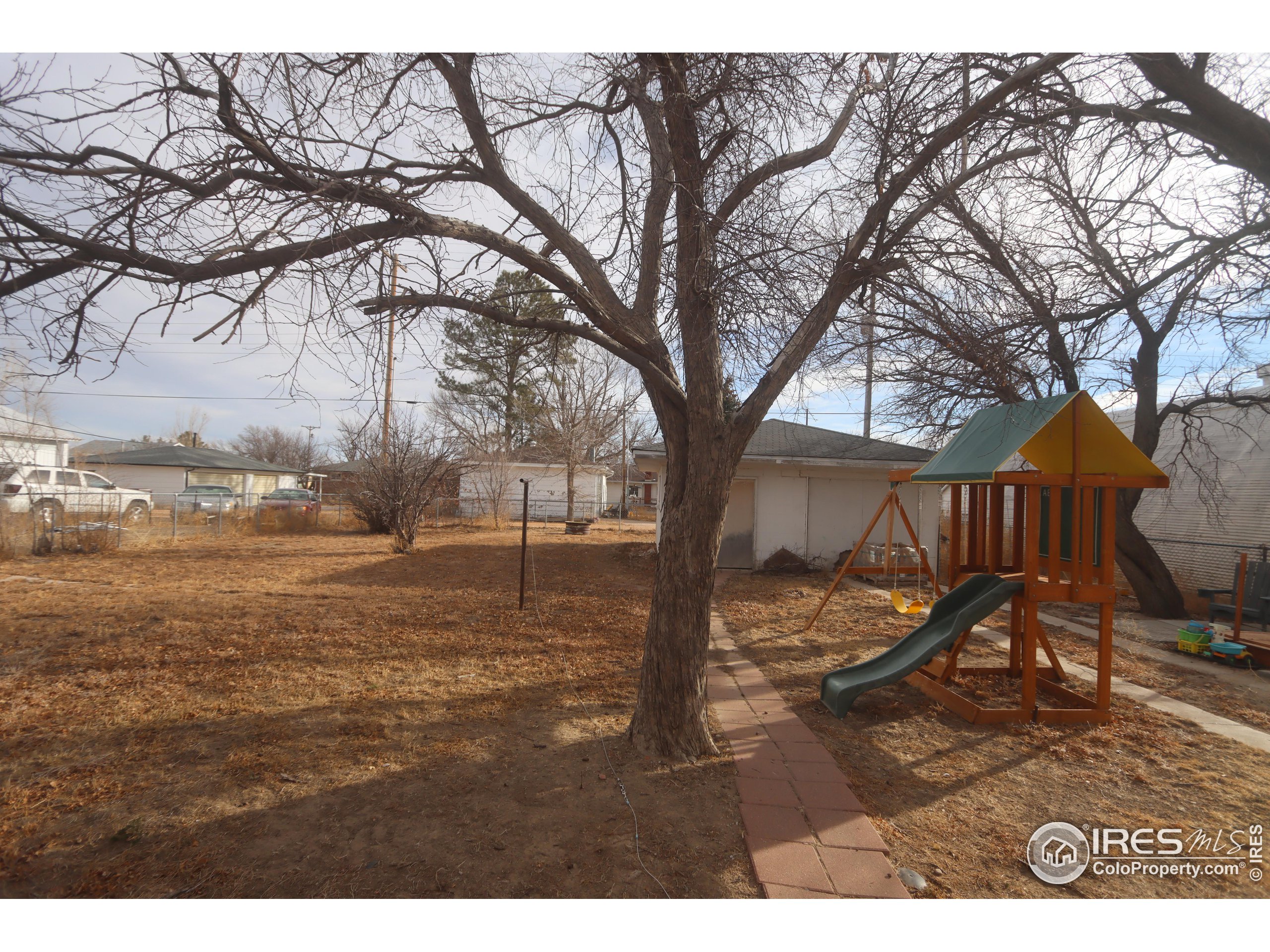 722 Cedar Ave