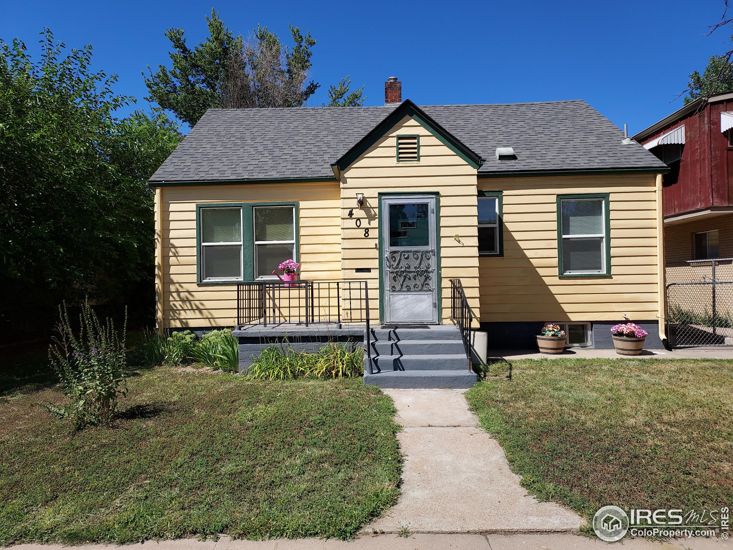 408 Denver St