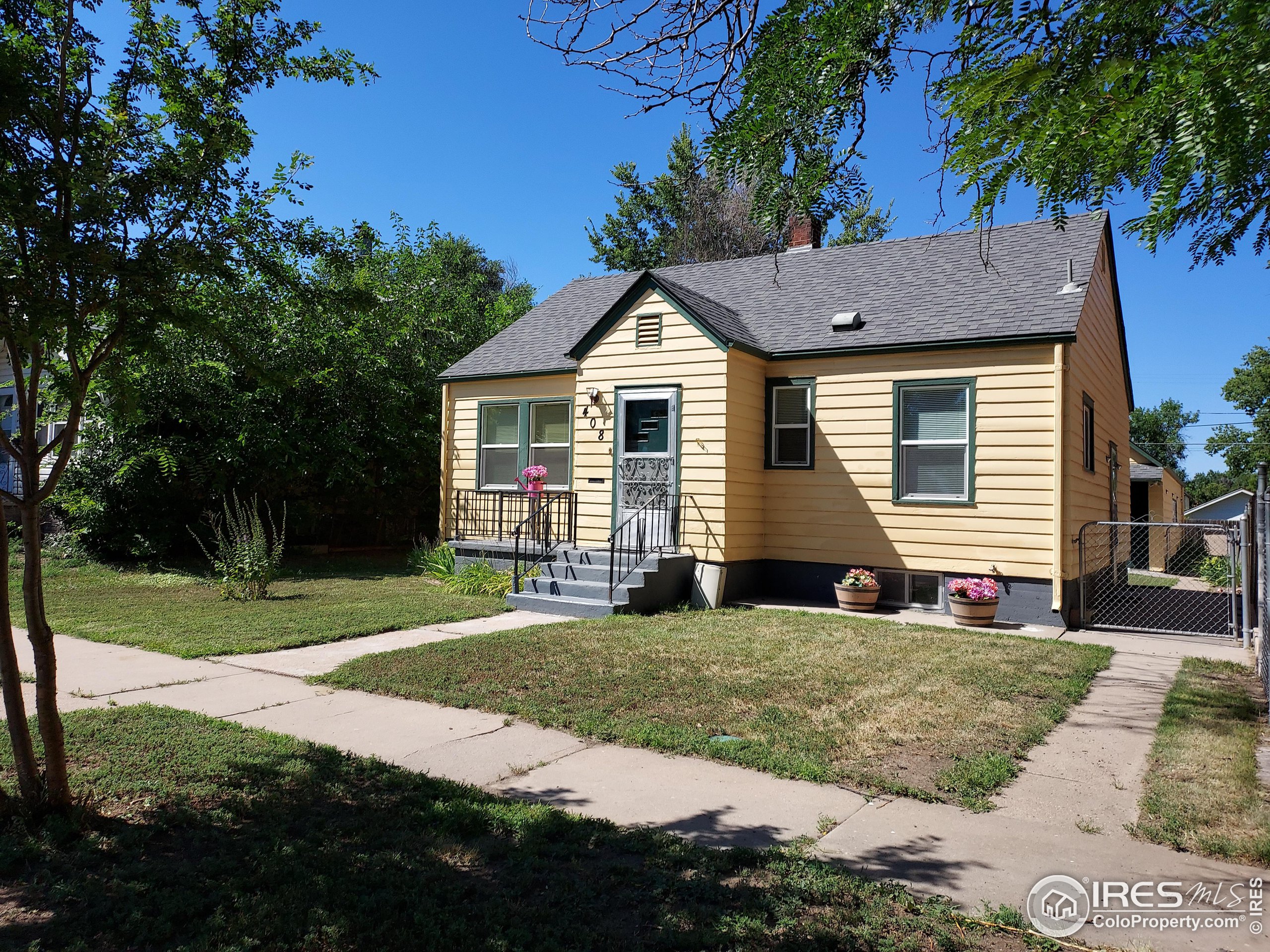 408 Denver St