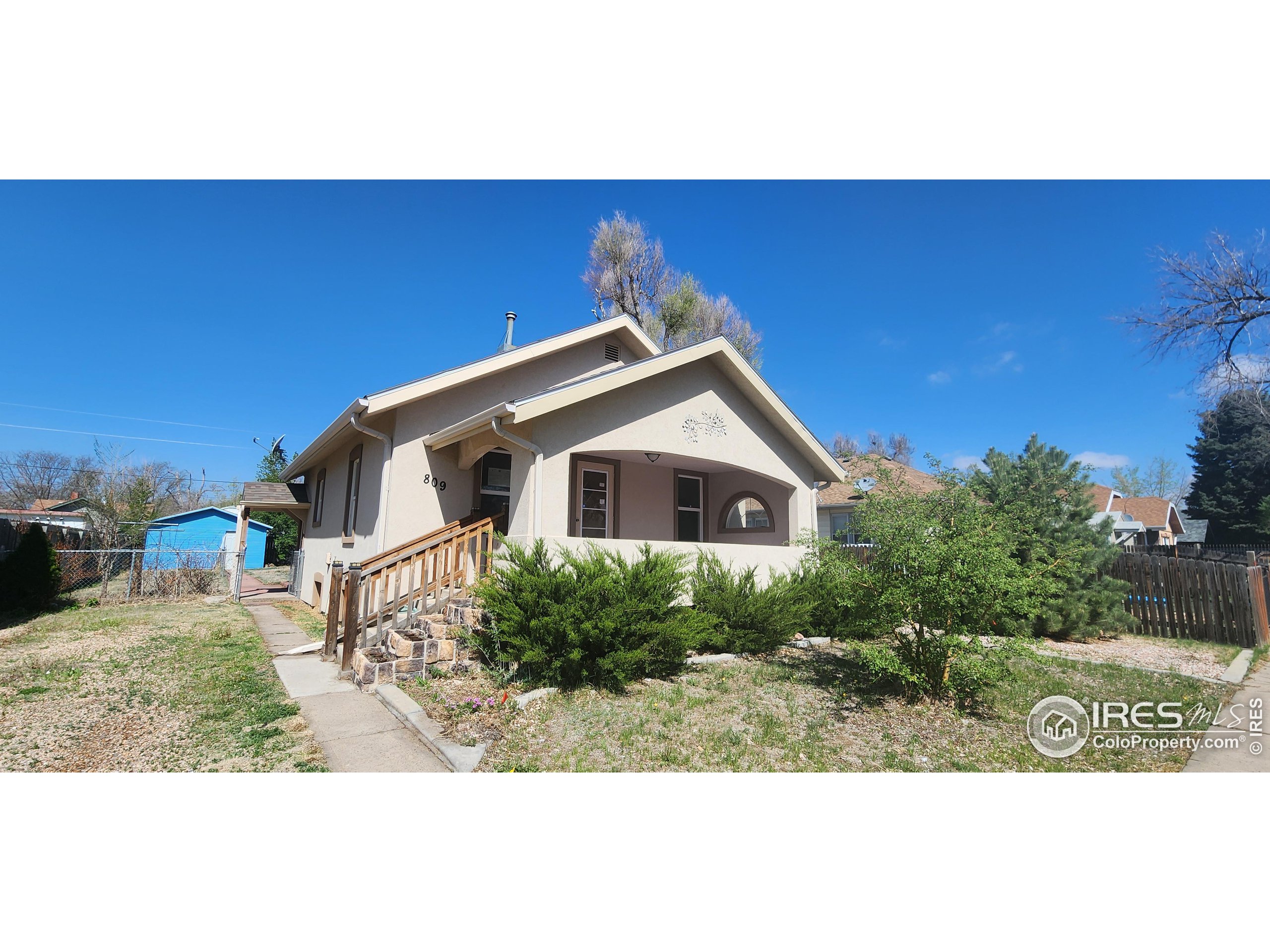 809 Lake St