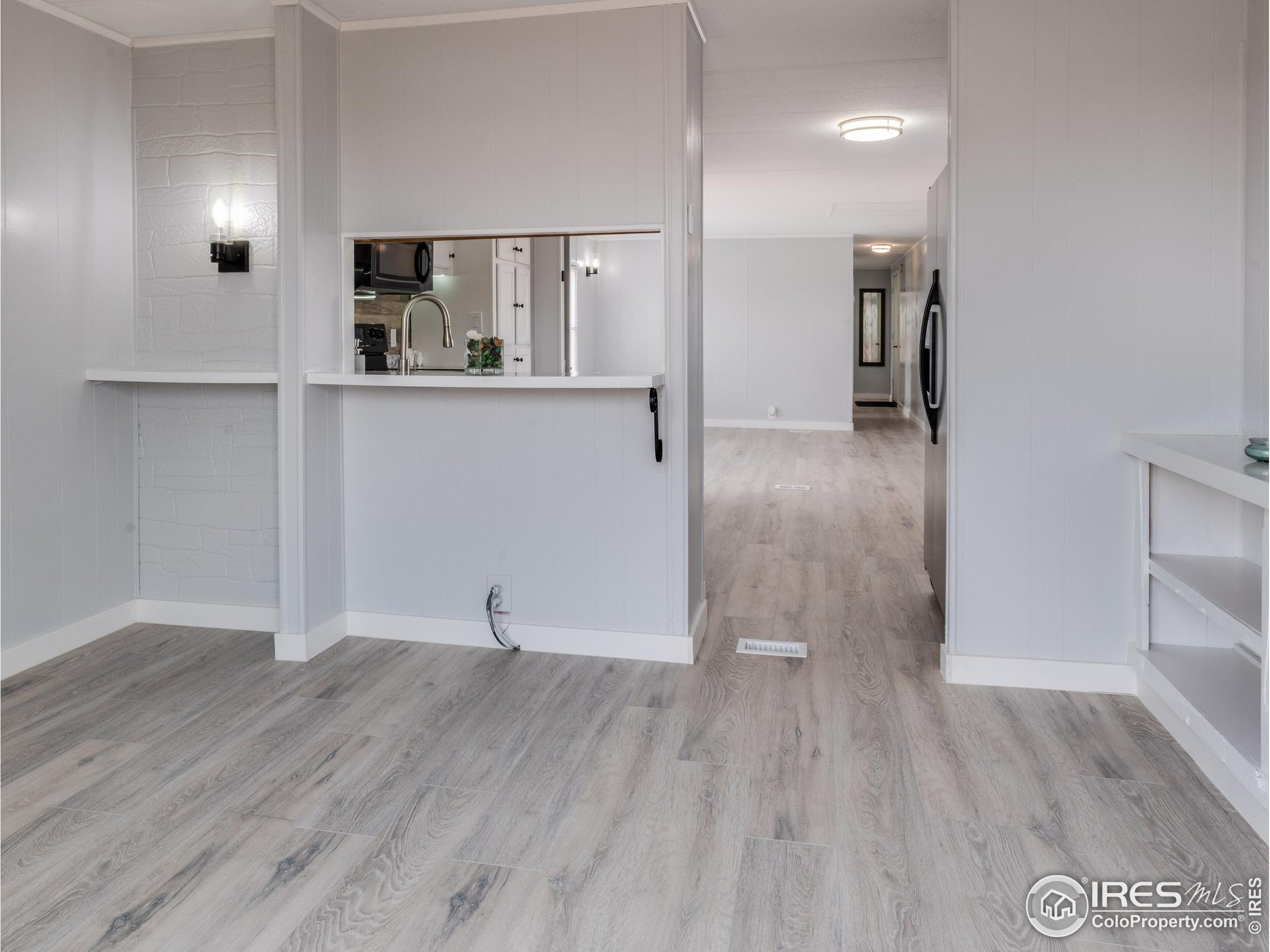 220 larch Dr