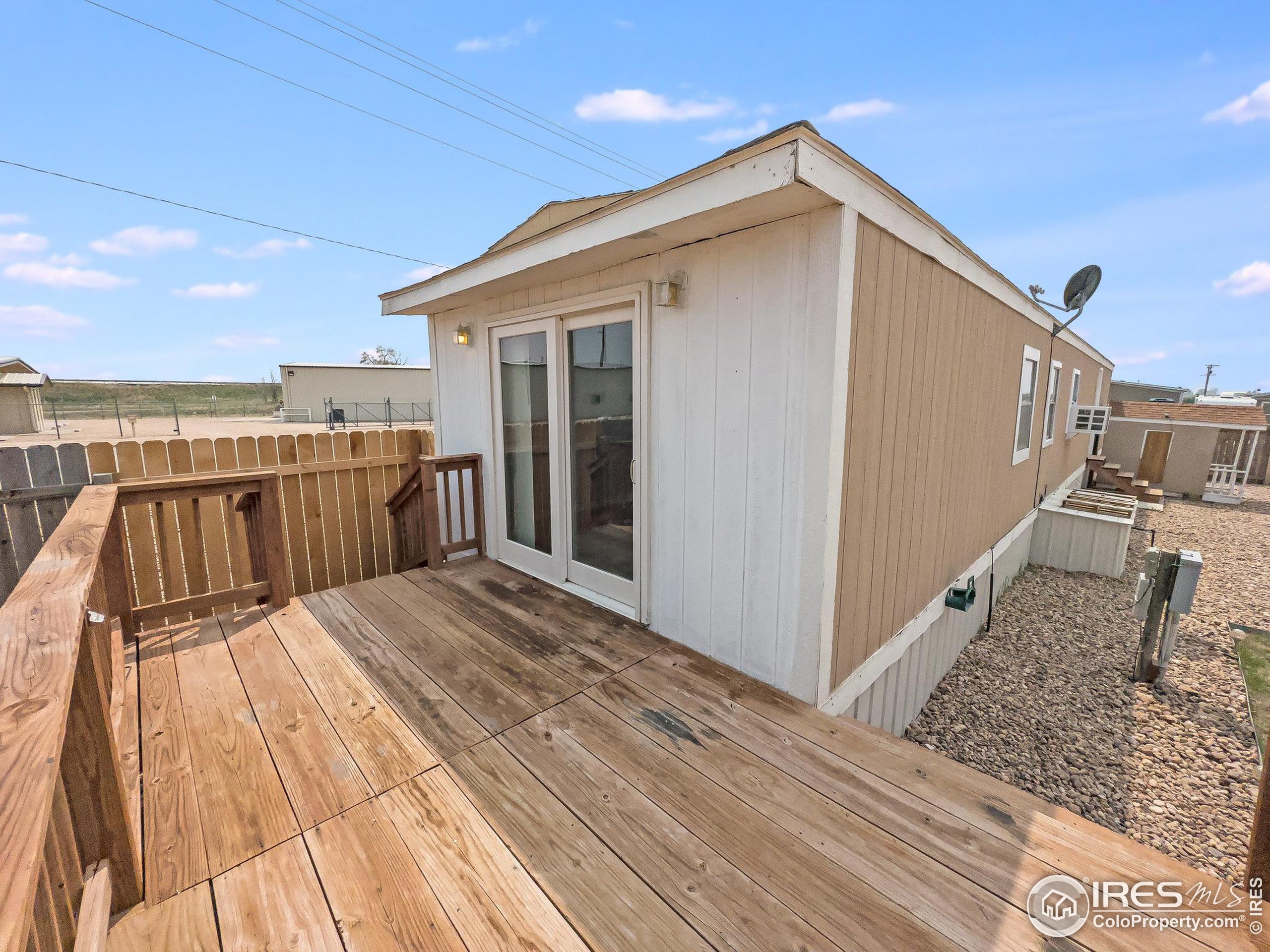 220 larch Dr