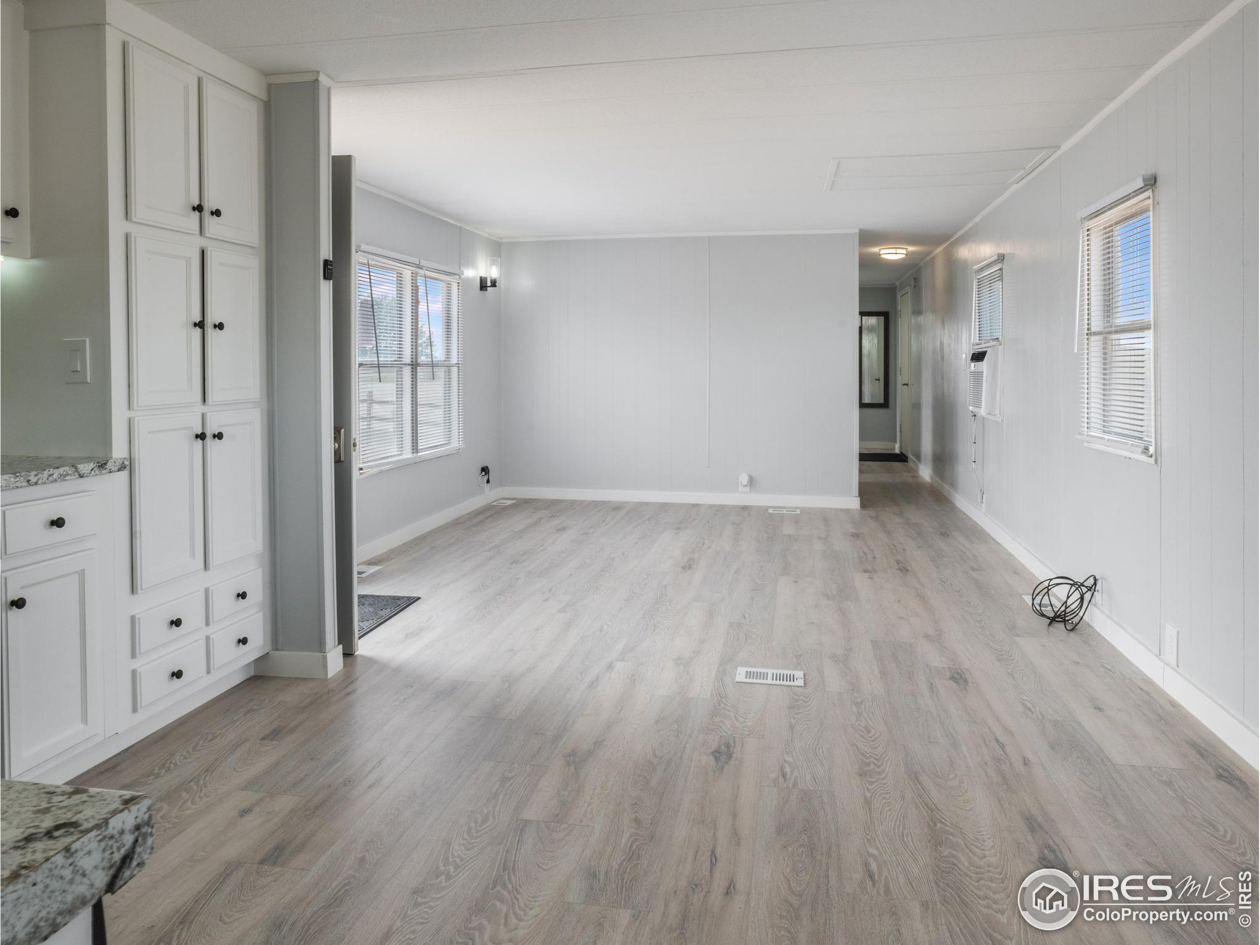 220 larch Dr