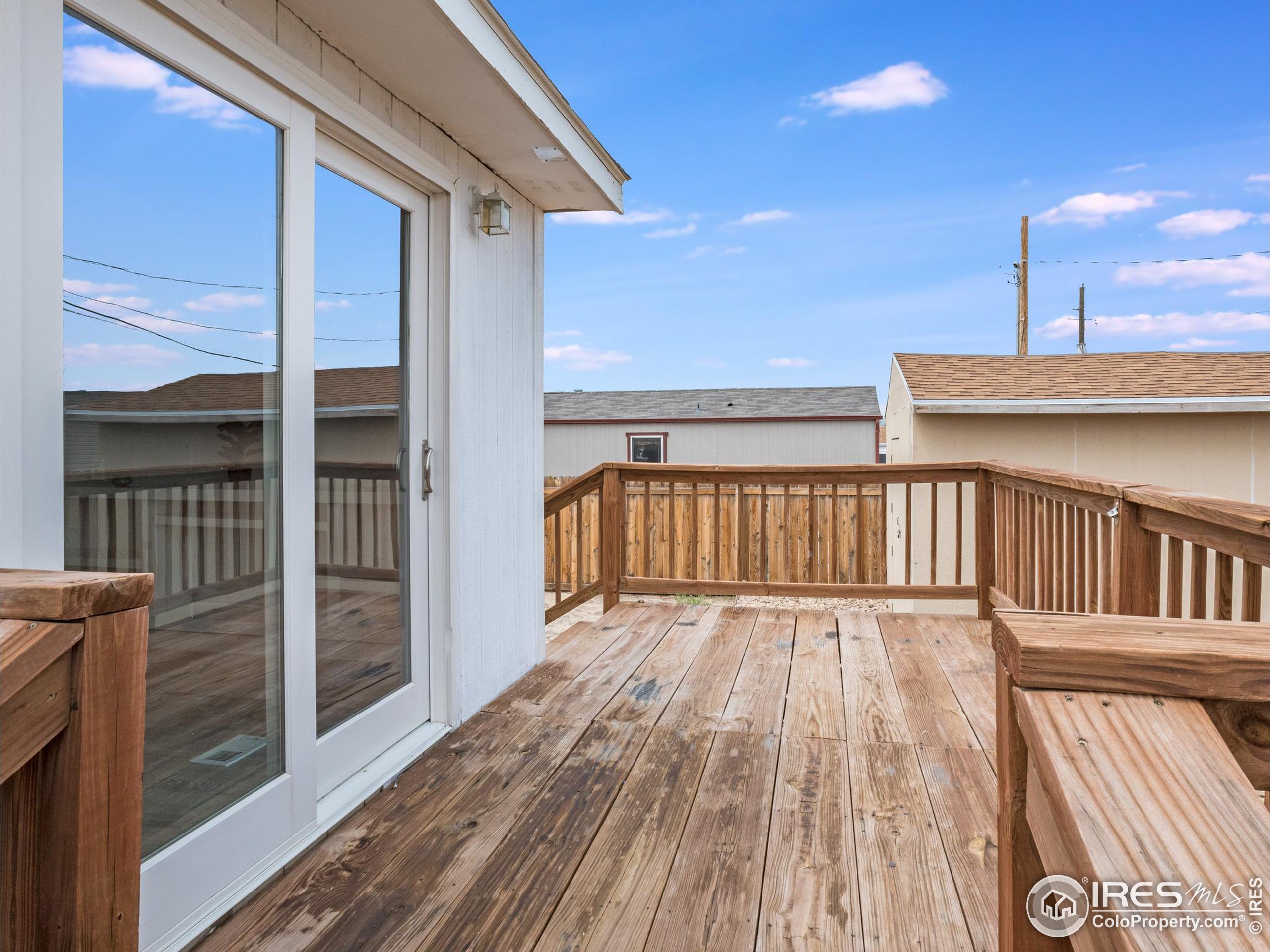 220 larch Dr