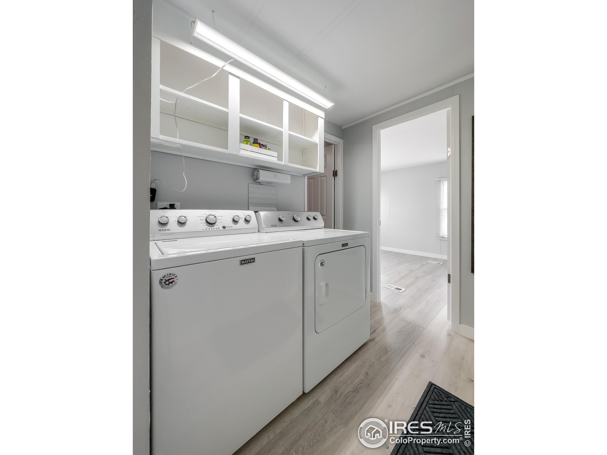 220 larch Dr
