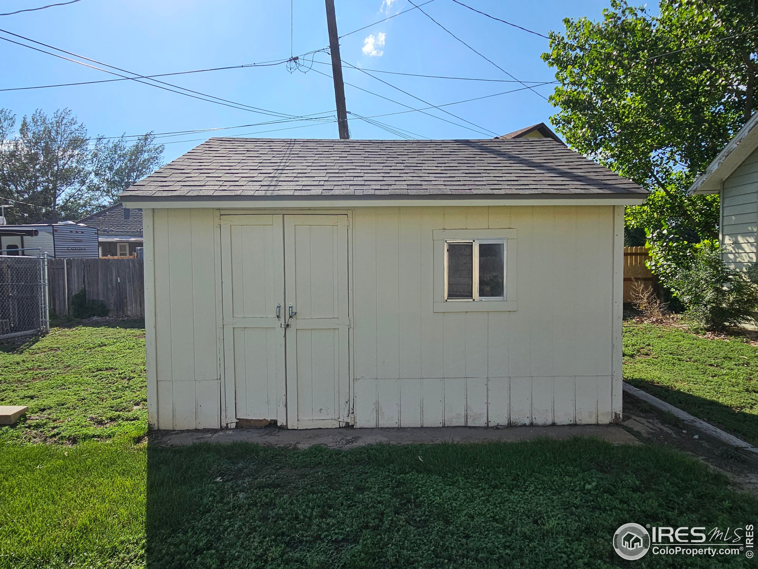327 N 6th St