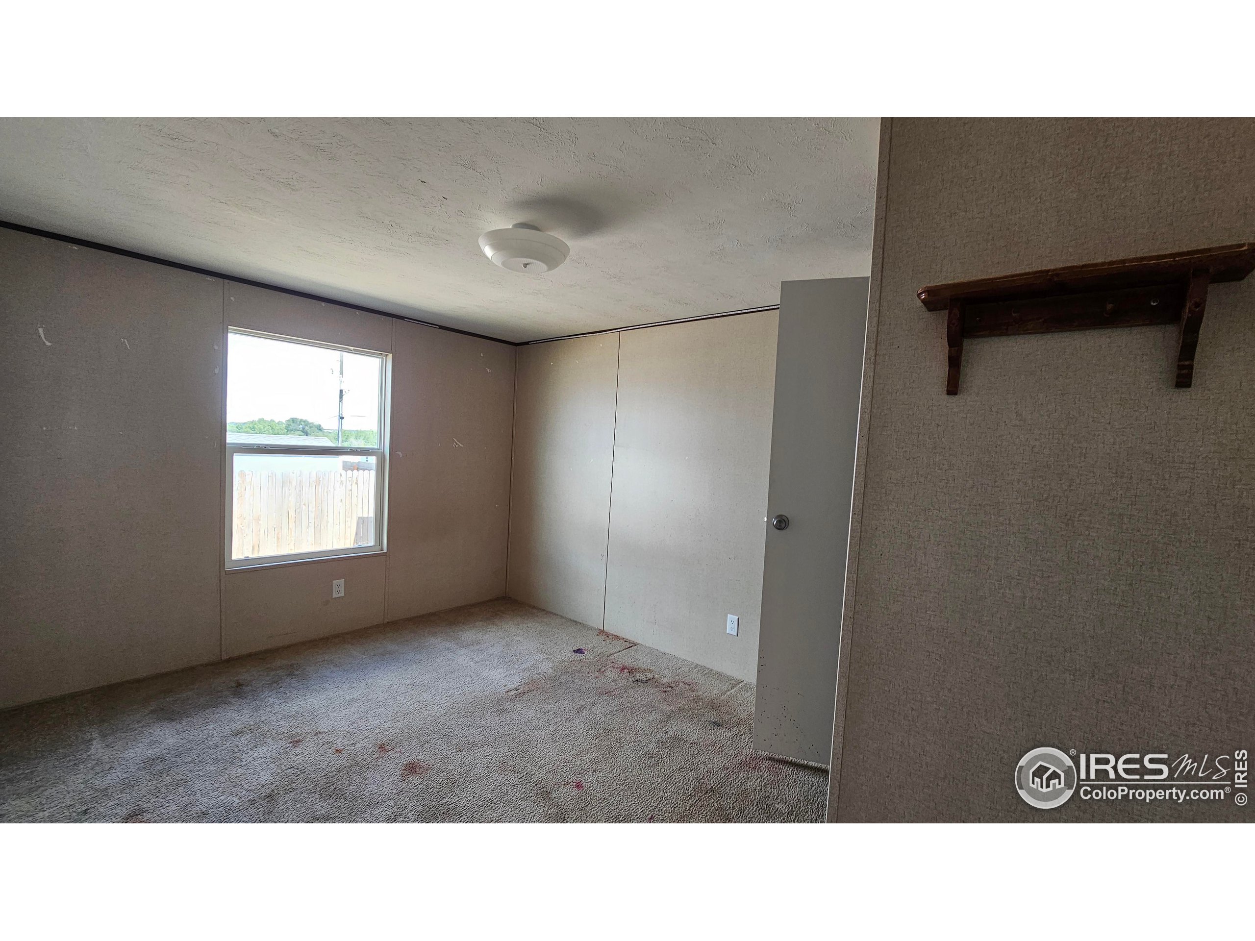 216 Linden Dr