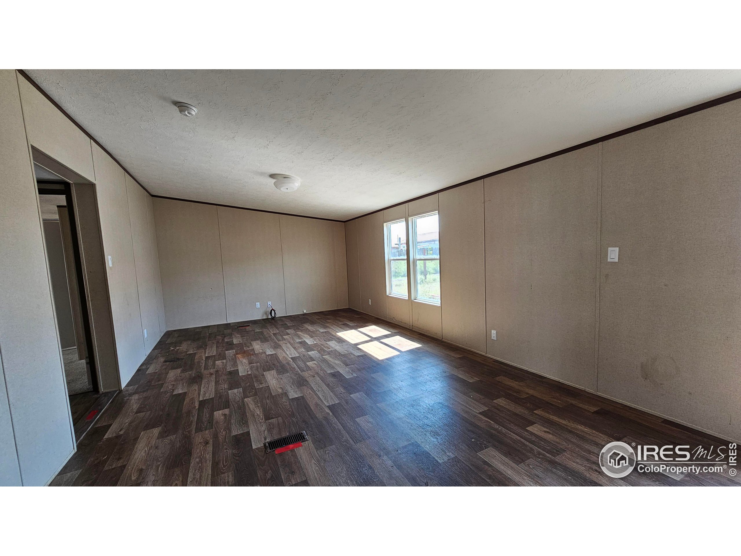 216 Linden Dr