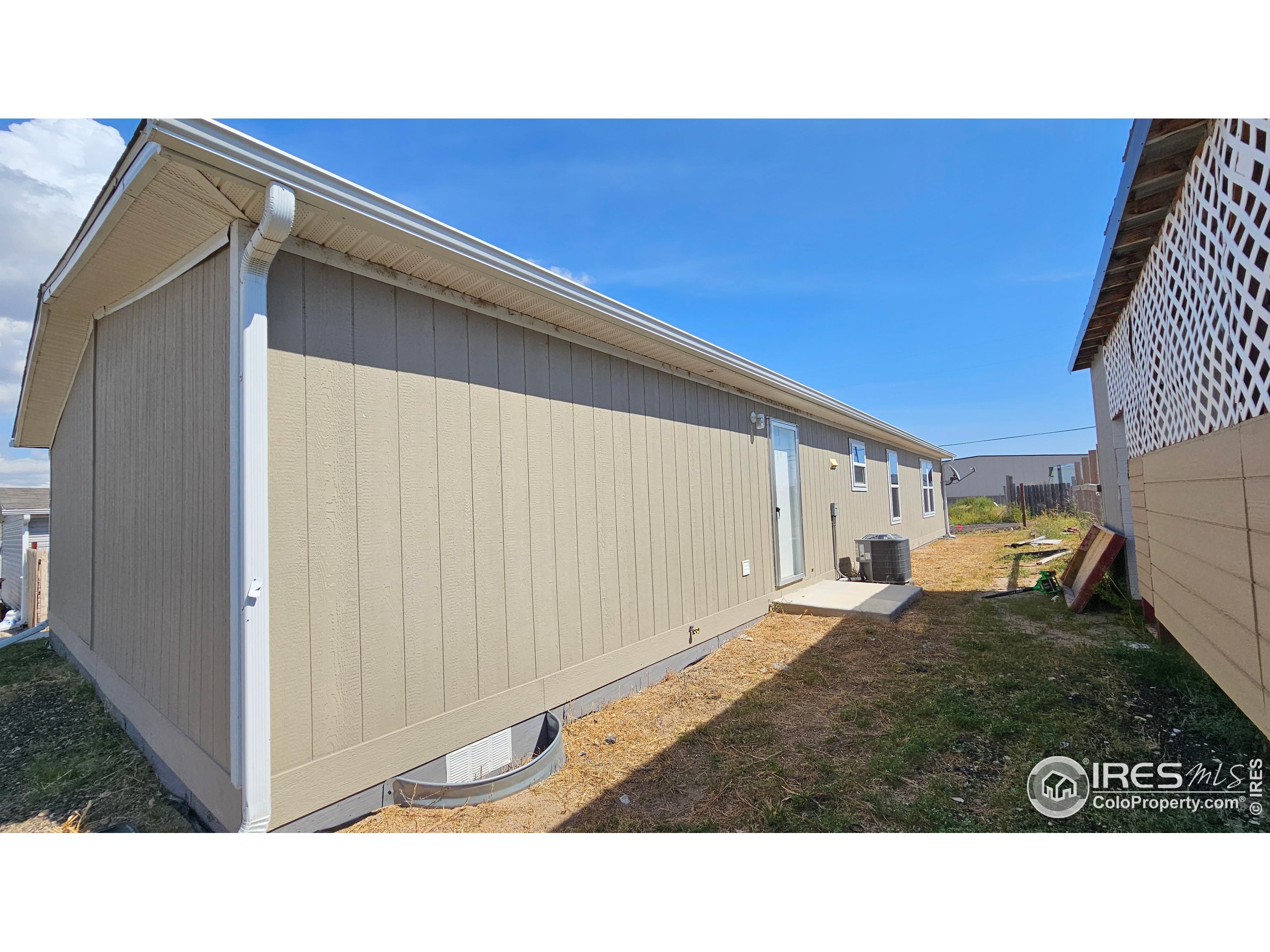 216 Linden Dr