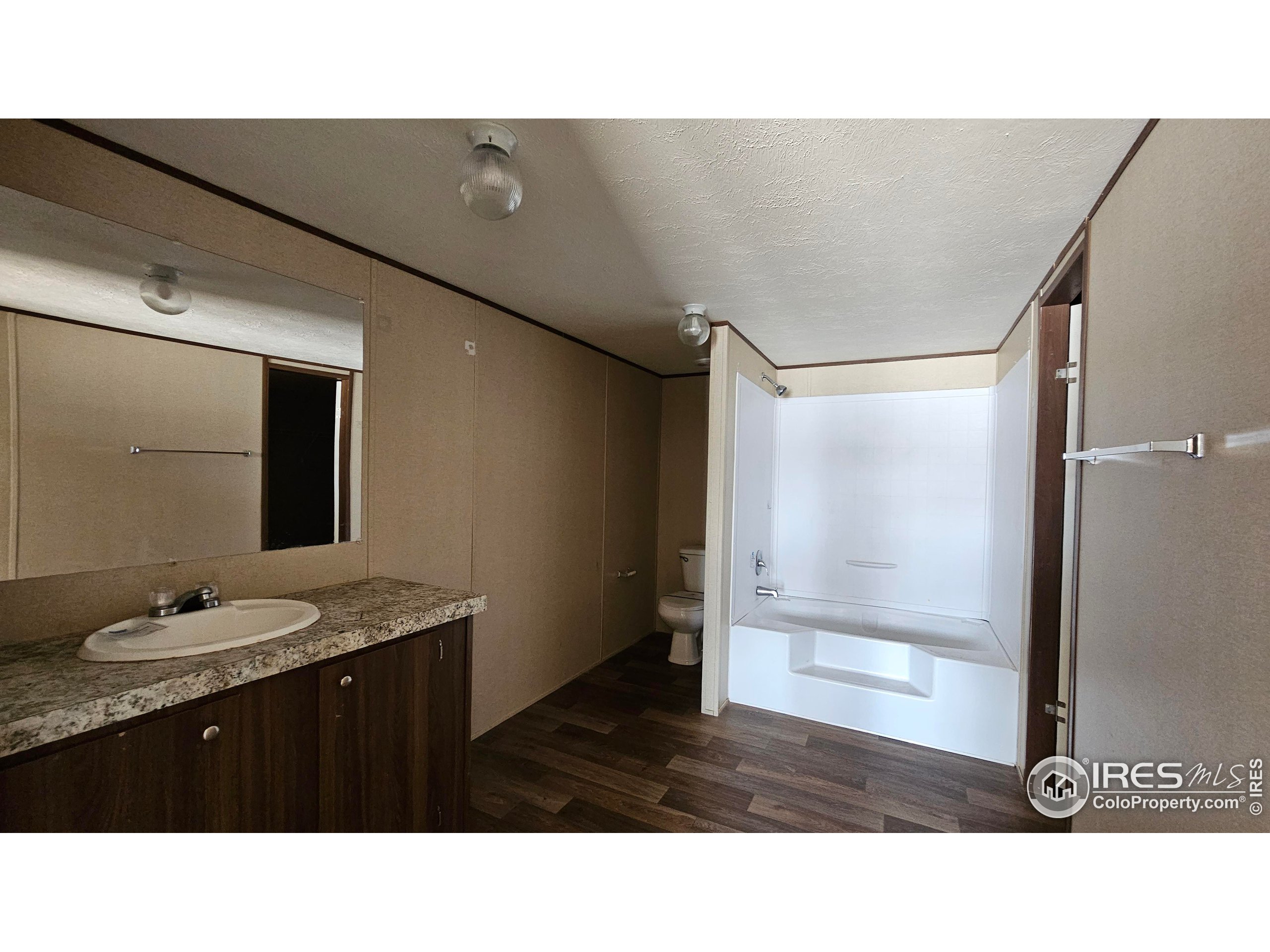 216 Linden Dr