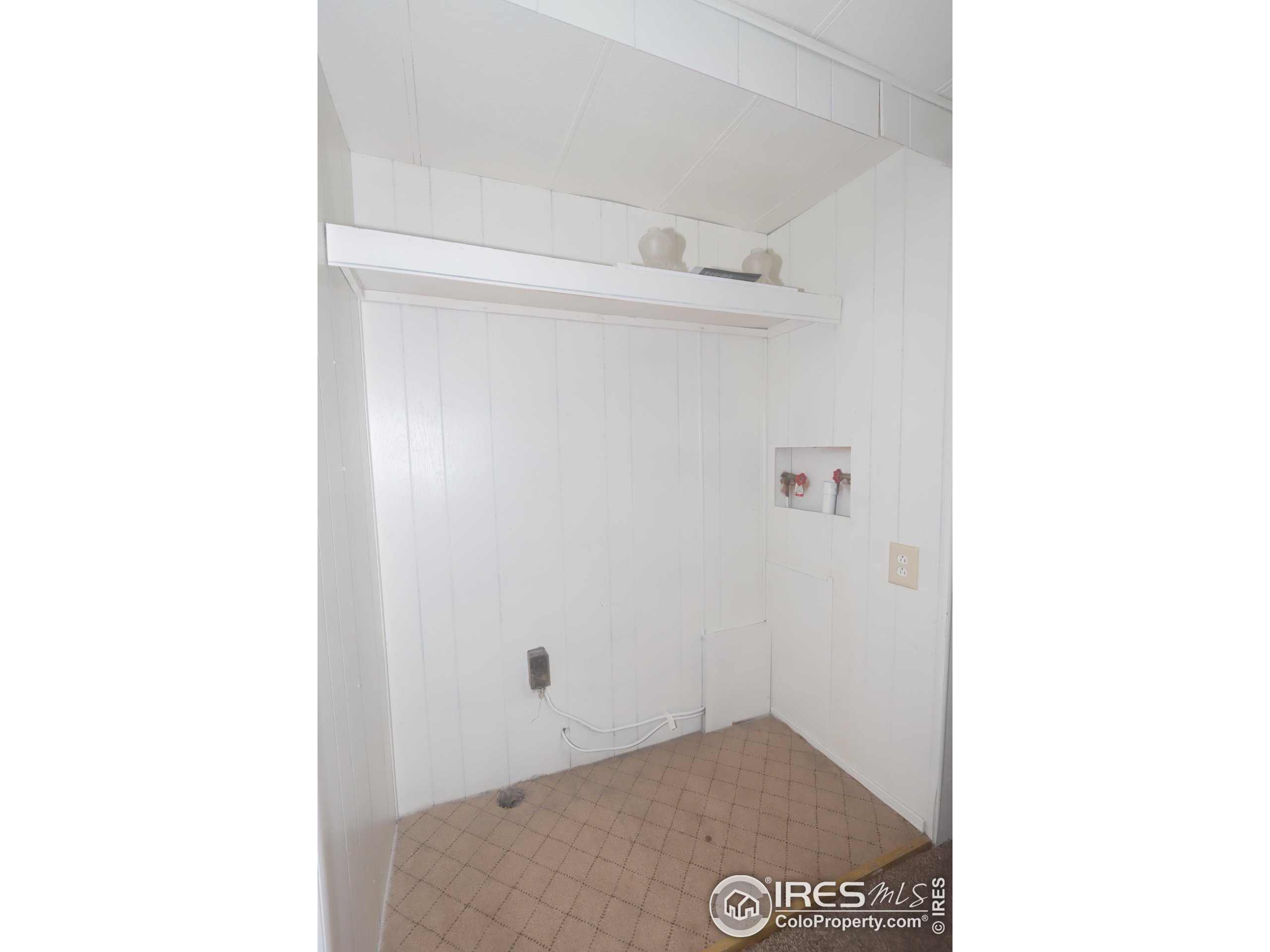208 Balsam St