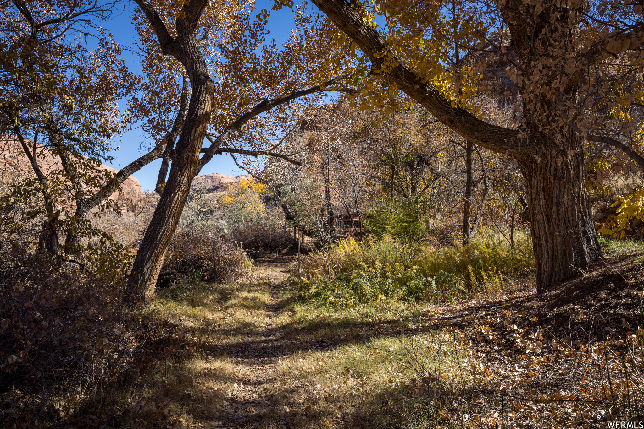 1389 E POWERHOUSE LN