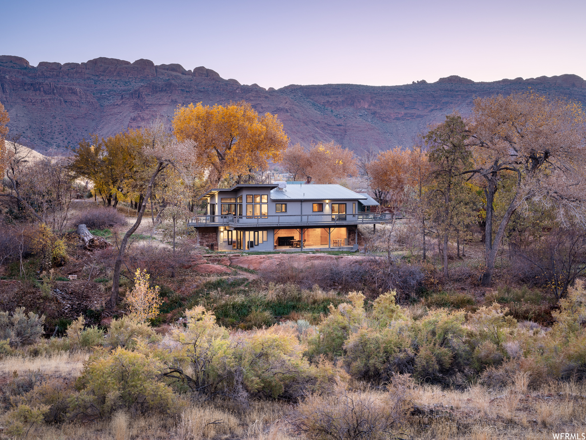 1389 E POWERHOUSE LN