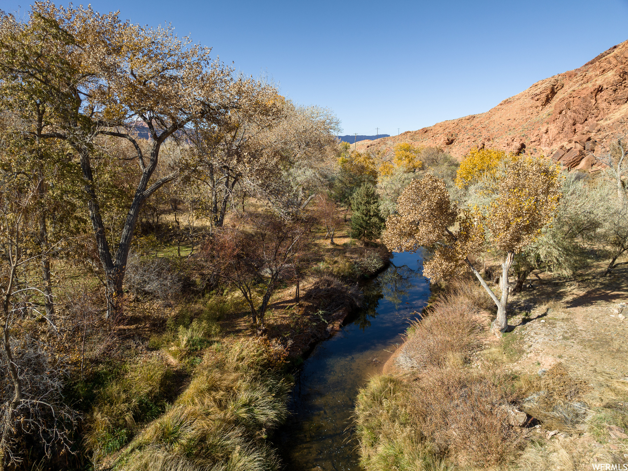 1389 E POWERHOUSE LN