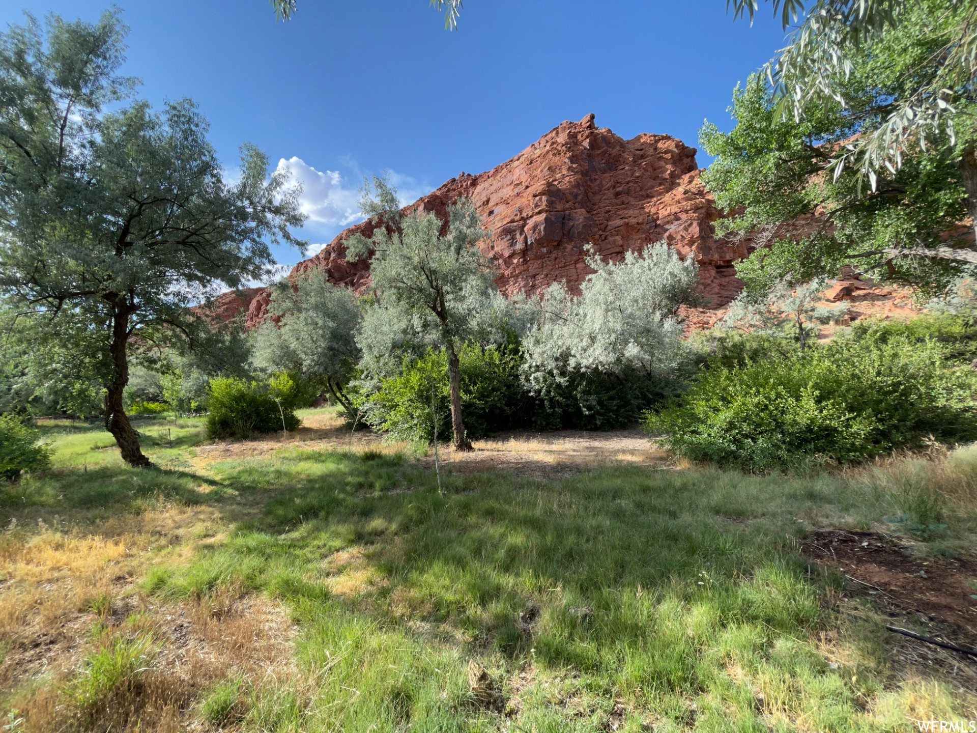 1389 E POWERHOUSE LN