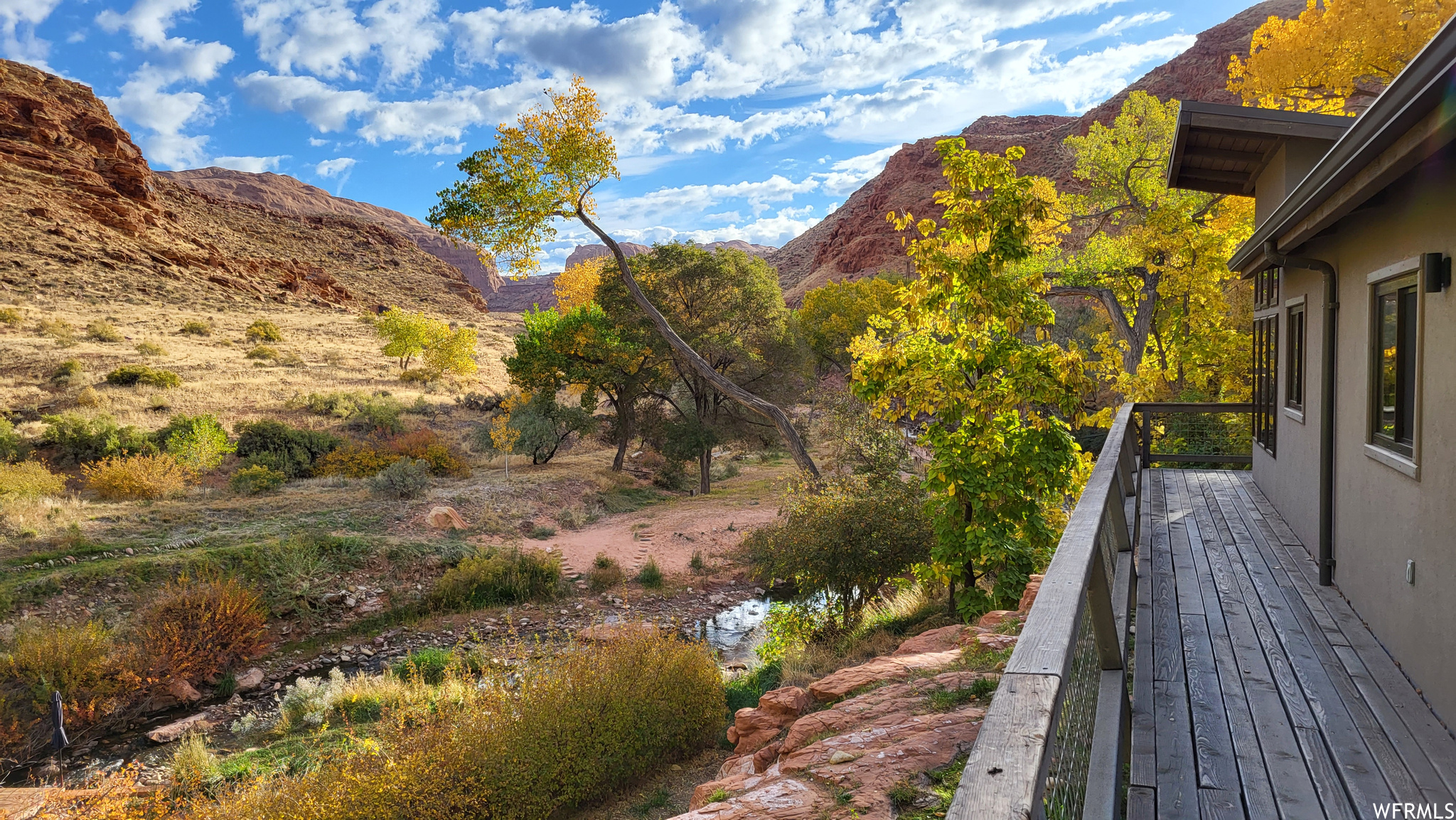 1389 E POWERHOUSE LN