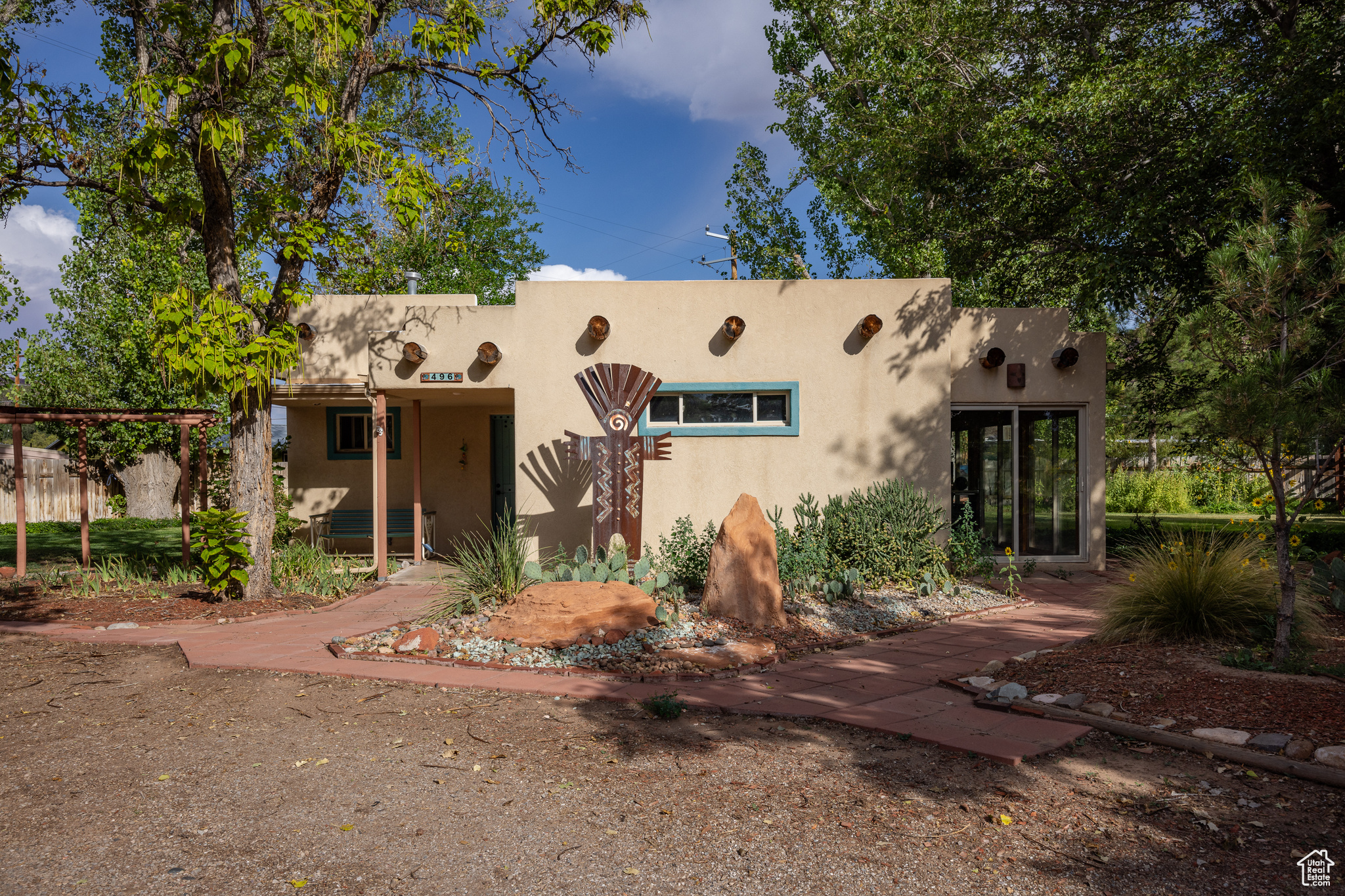 496 W JUAN CT