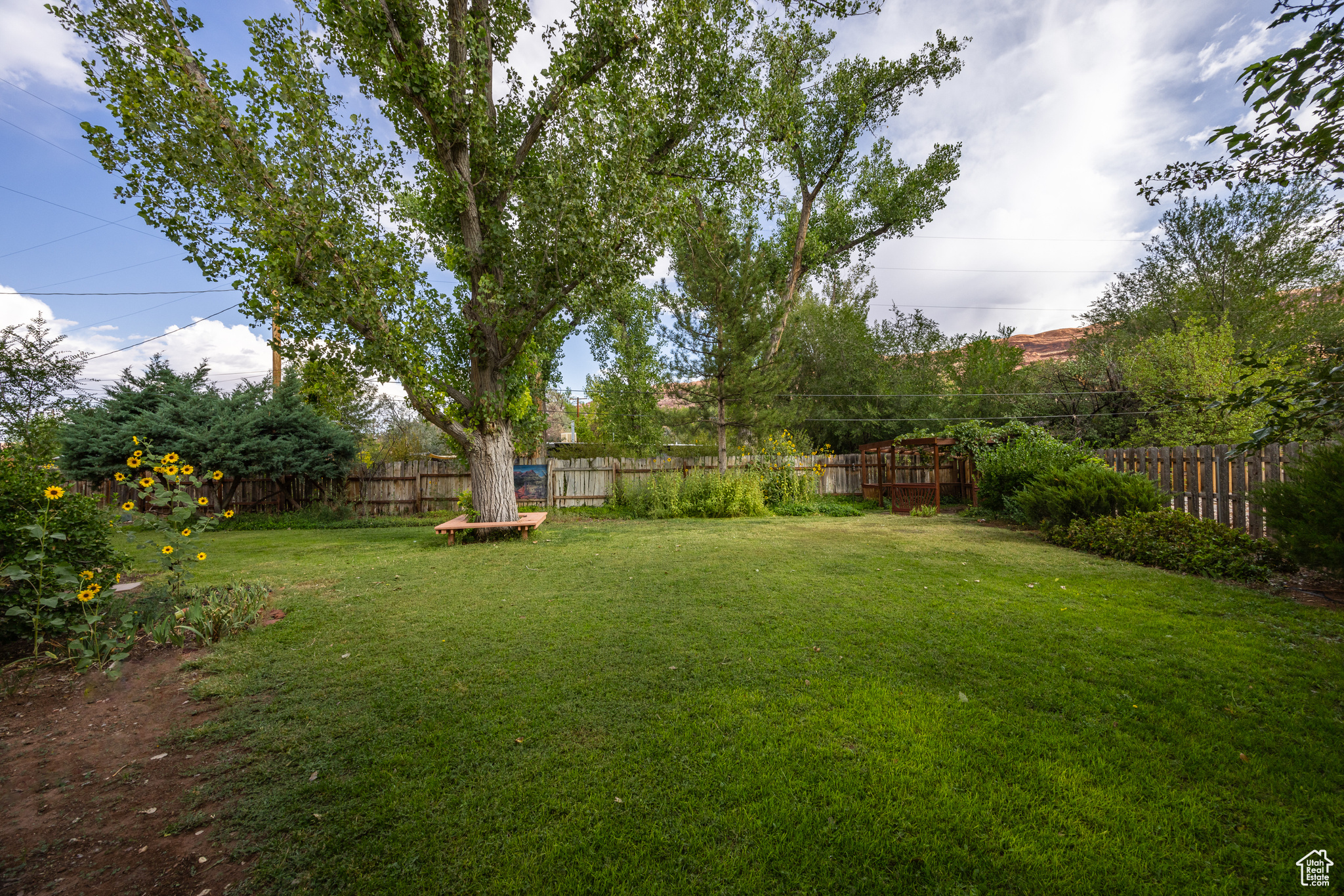 496 W JUAN CT
