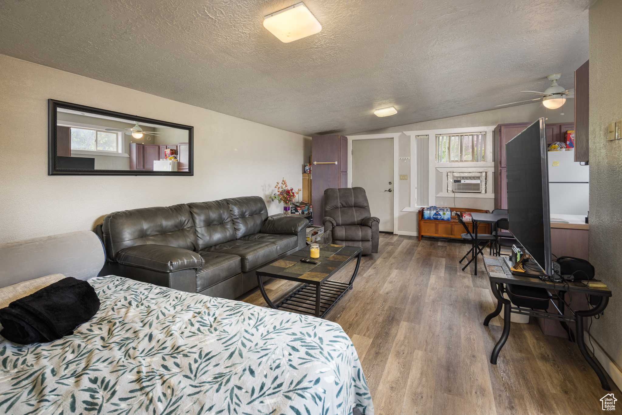 496 W JUAN CT