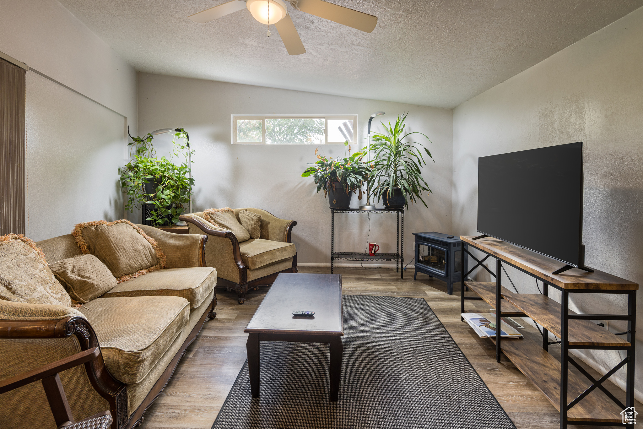 496 W JUAN CT