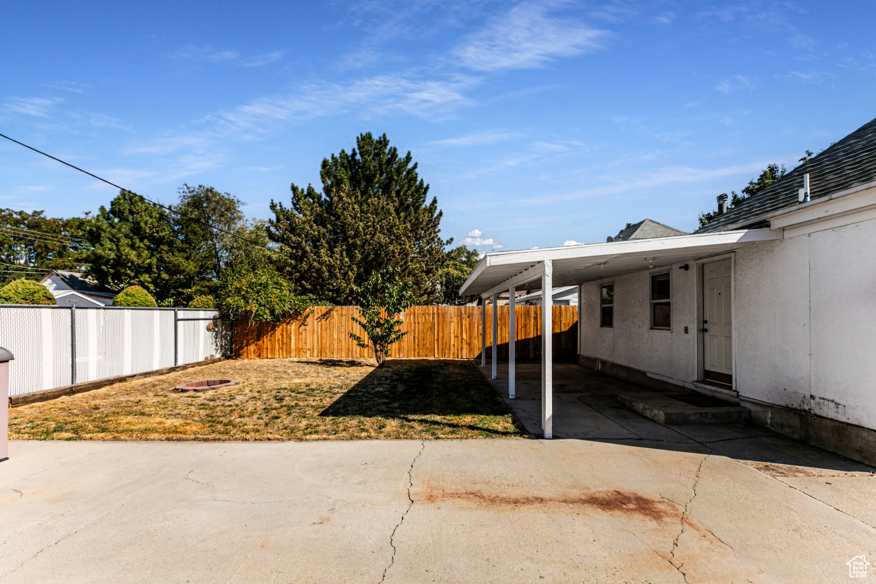 654 W 5TH AVE