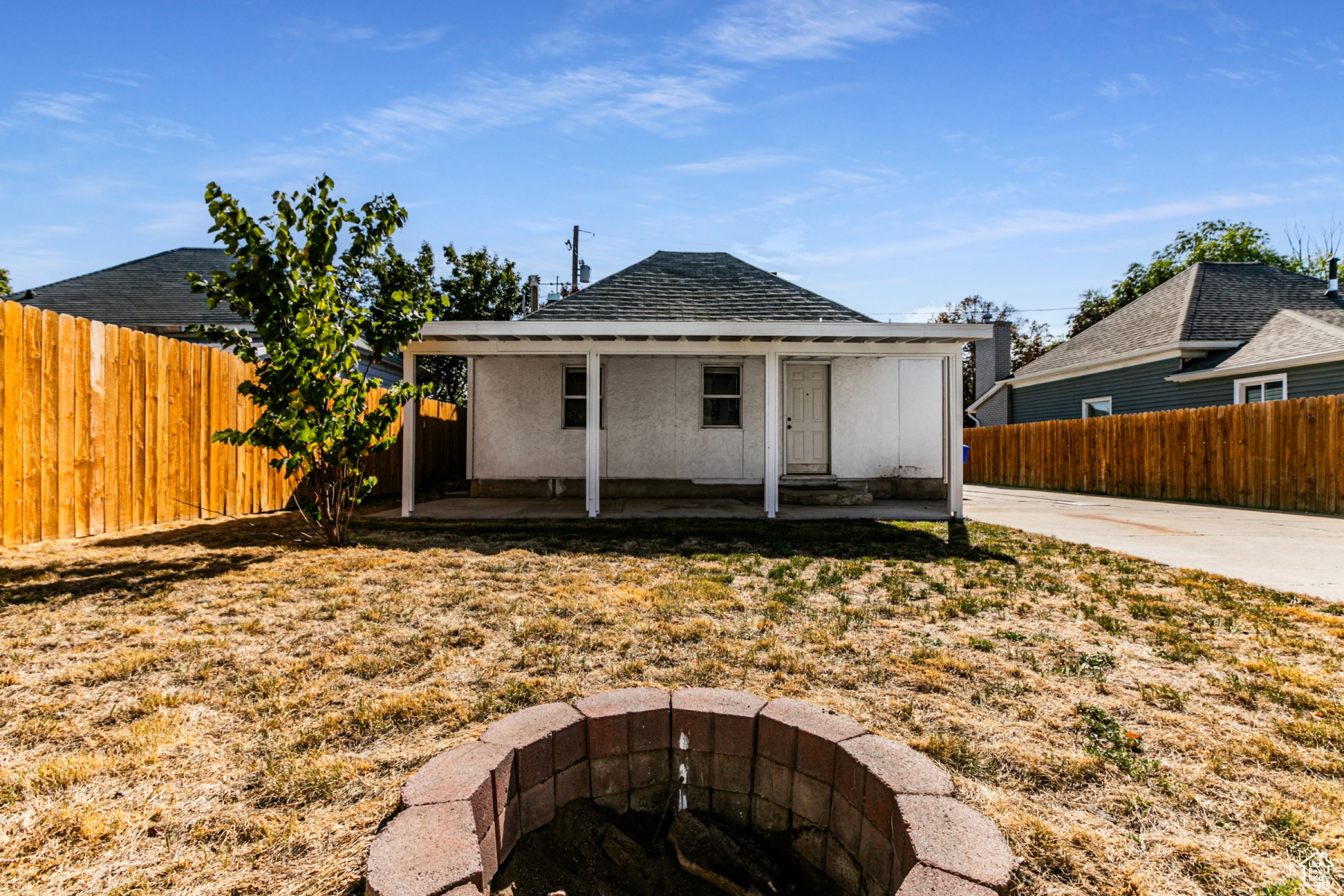 654 W 5TH AVE