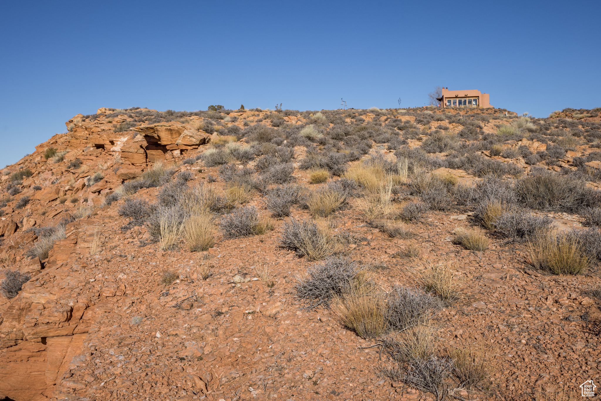 1136 WEST KAYENTA DR