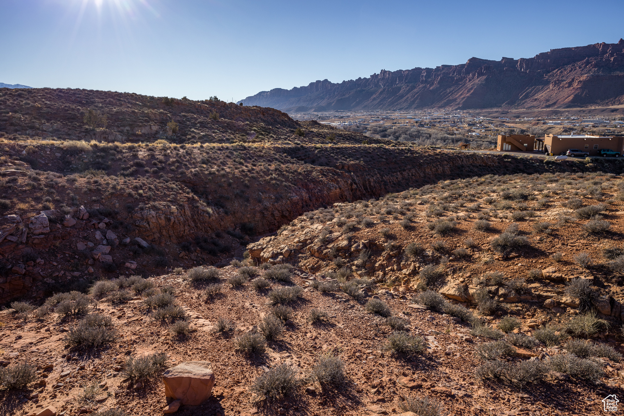 1136 WEST KAYENTA DR