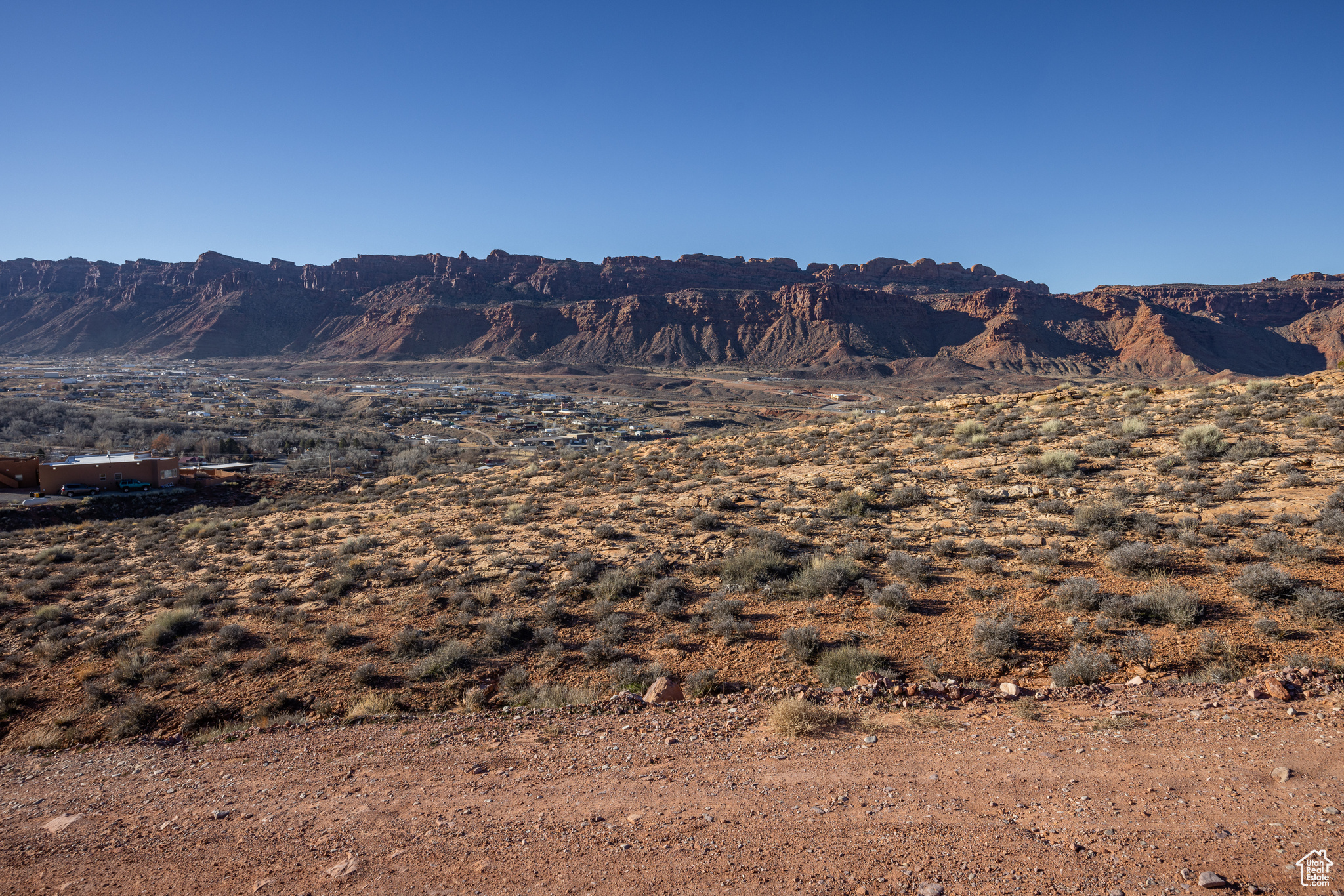 1136 WEST KAYENTA DR