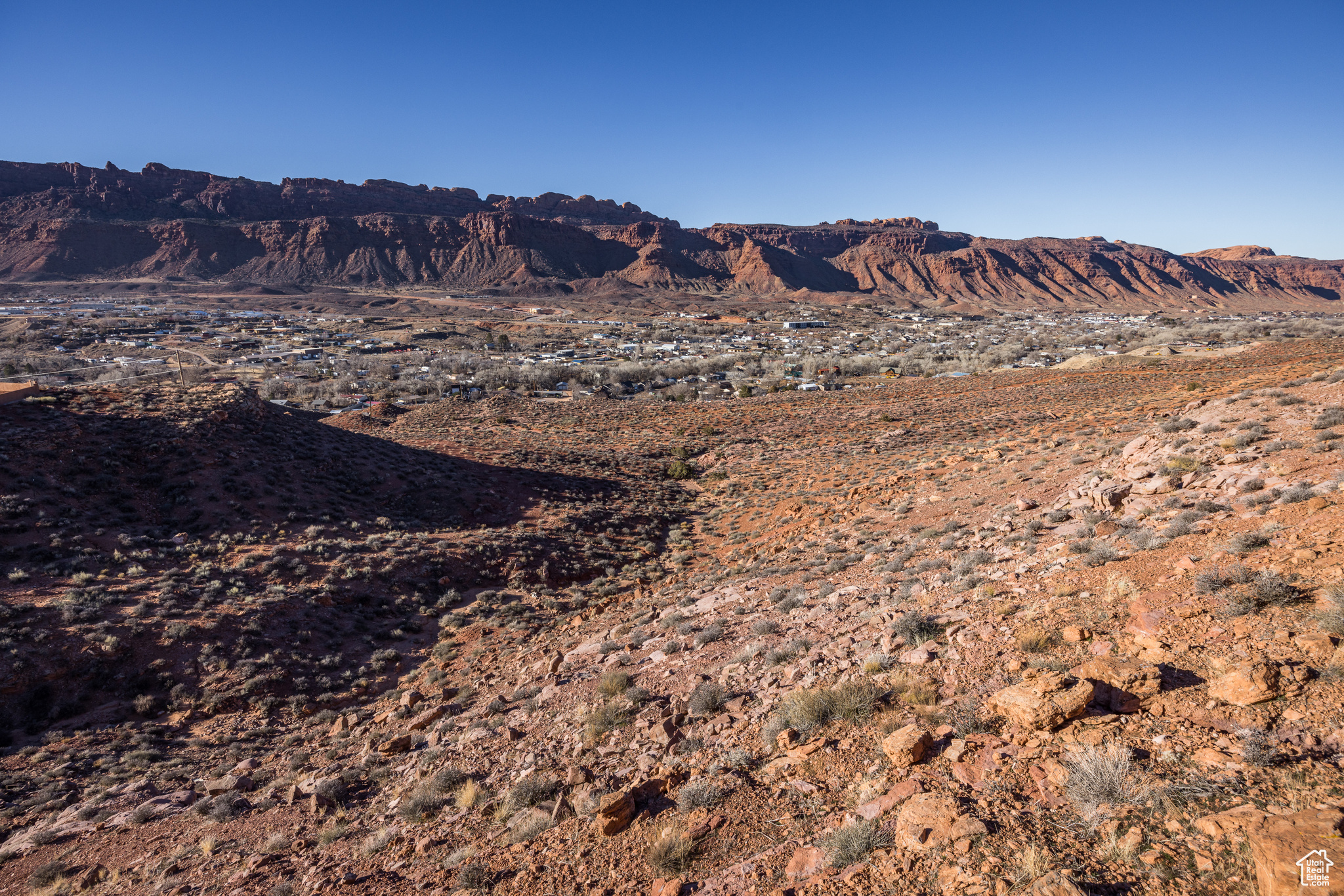 1136 WEST KAYENTA DR