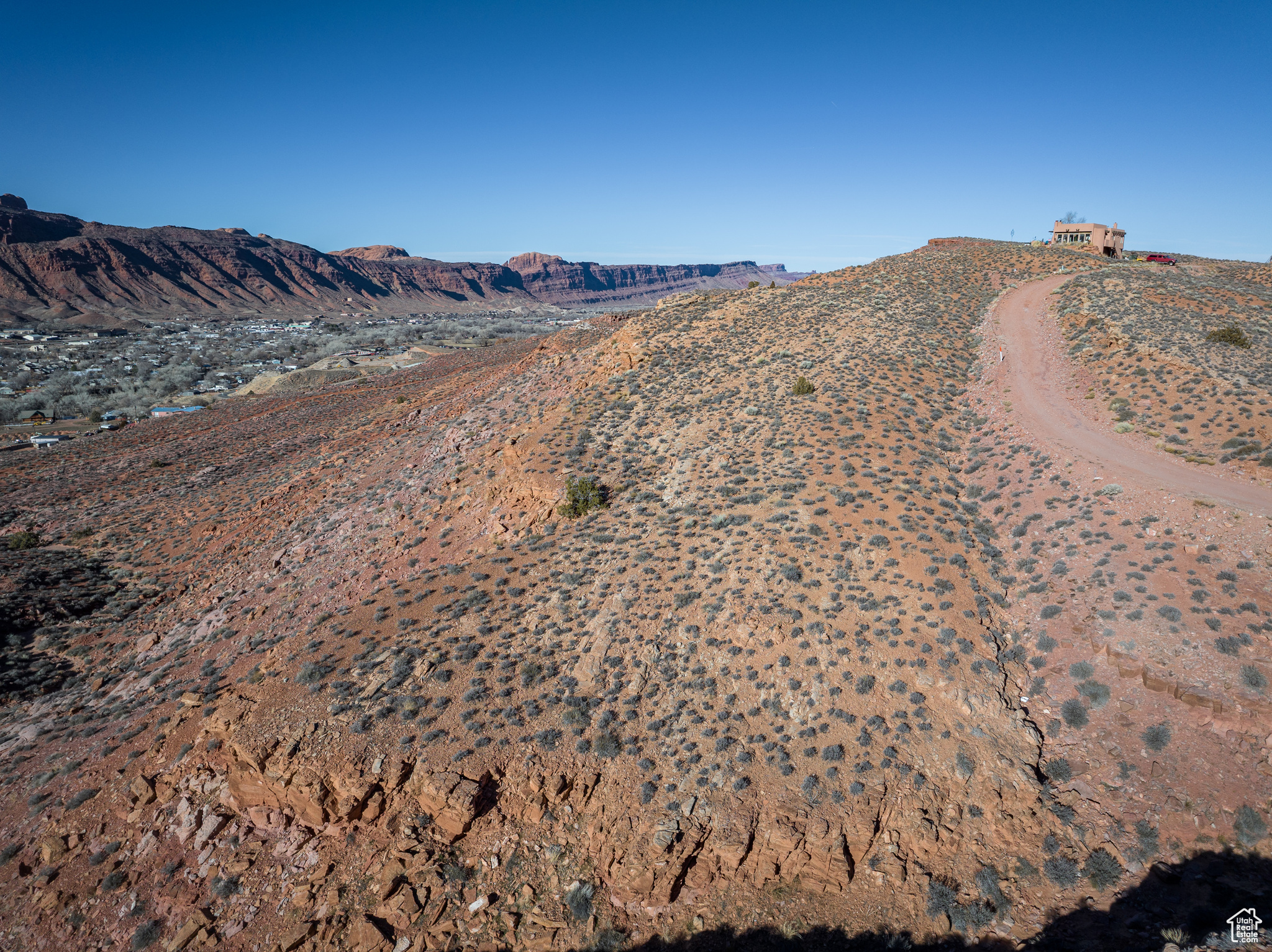 1136 WEST KAYENTA DR